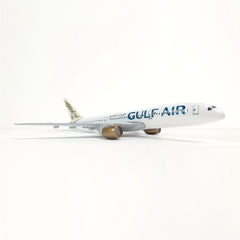 Boeing 787 Cathay Gulf Air 1:400 DieCast Model Kit