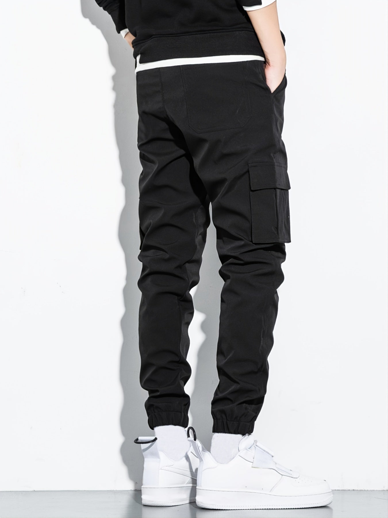 Men's Casual Cargo Pants With Flap Pockets