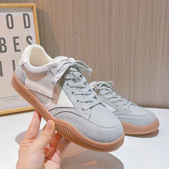 Women's Arrow Pattern Flat Shoes Retro Sports Sneakers