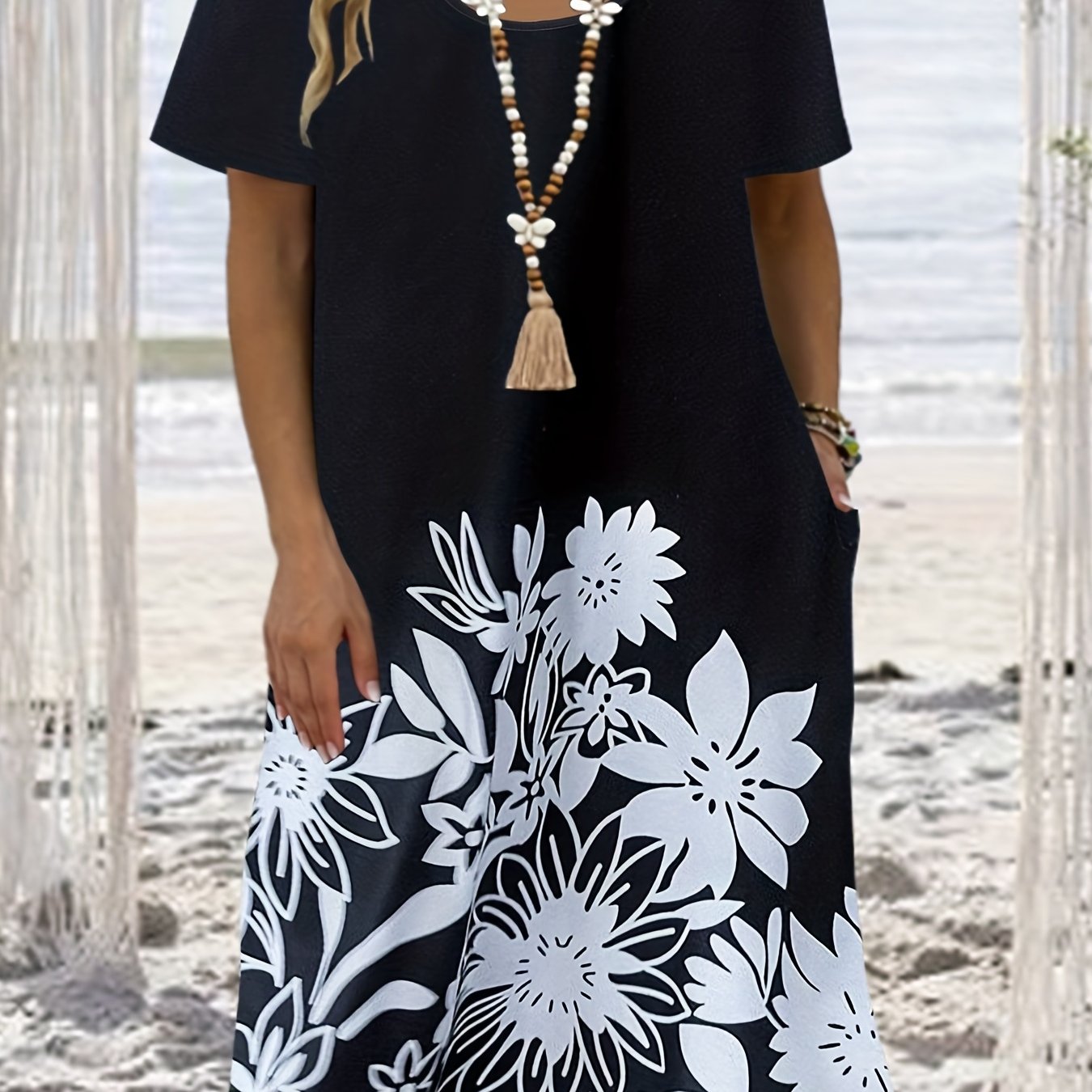  Floral Print Short Sleeve Round Neck Dress With Pockets