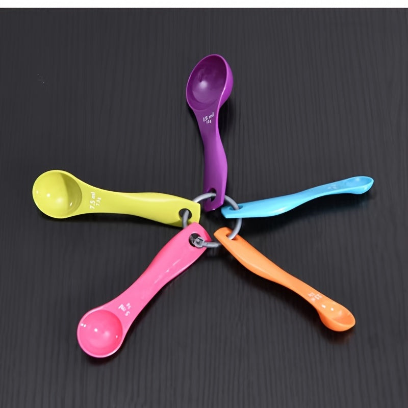 Stackable Plastic Measuring Cups with Spoon Set