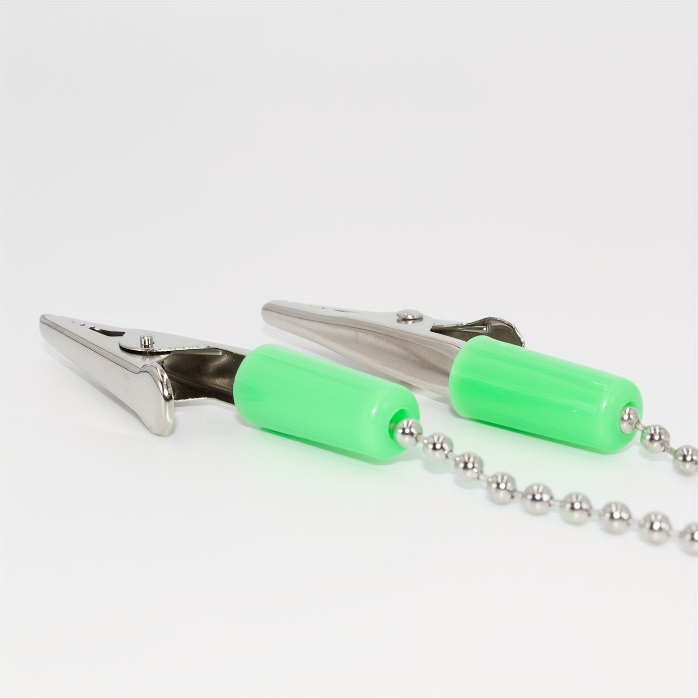 Dental Napkin Clip Holder Flexible Metal Ball Dental Bib Chain