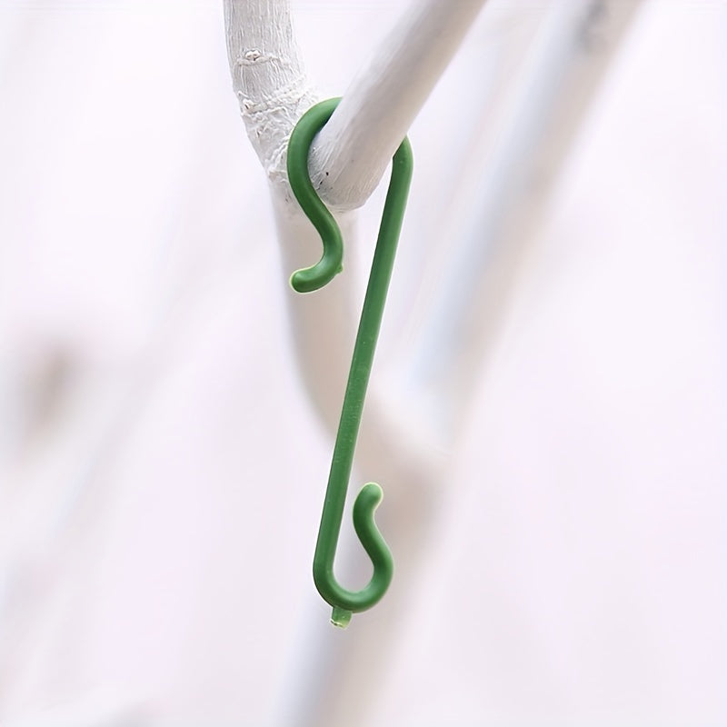 50pcs Green Christmas Party Hooks for Tree and Window Decorations