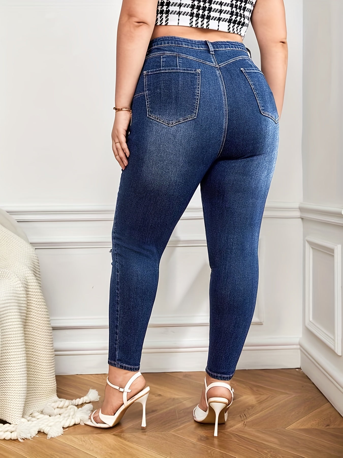  High Rise Ripped Skinny Jeans