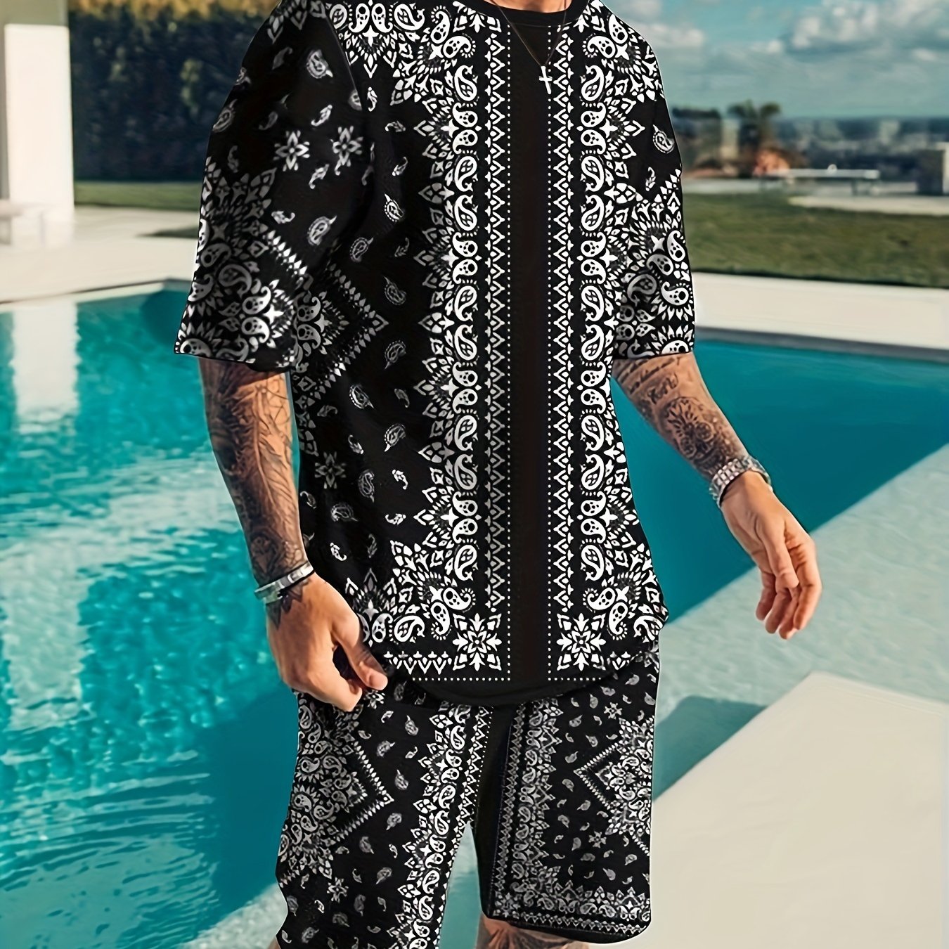 Paisley Pattern Men's 2 Piece Outfits T-shirt Shorts Set