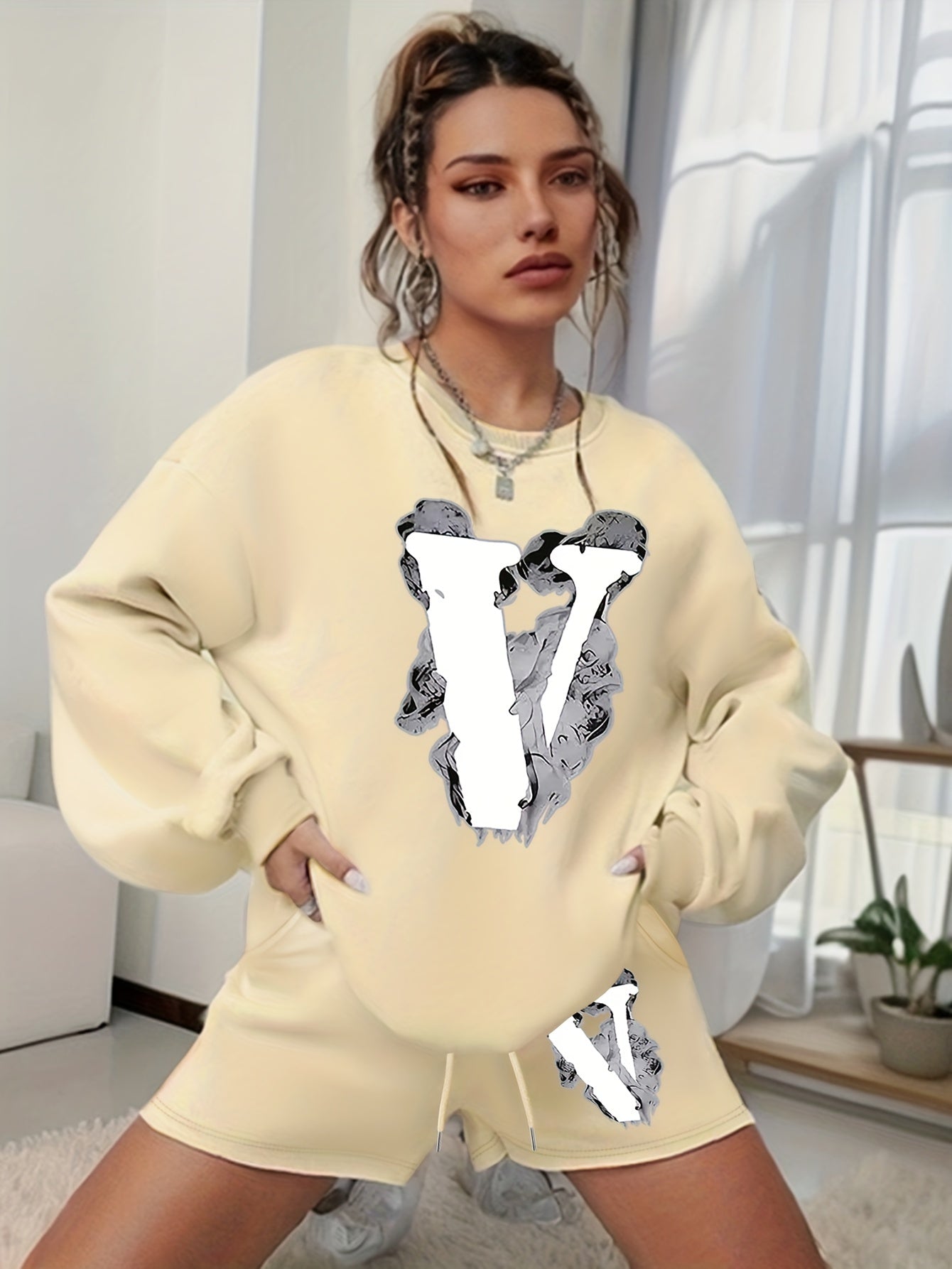  Women's Letter Print Sweatshirt & Shorts 2pcs Set