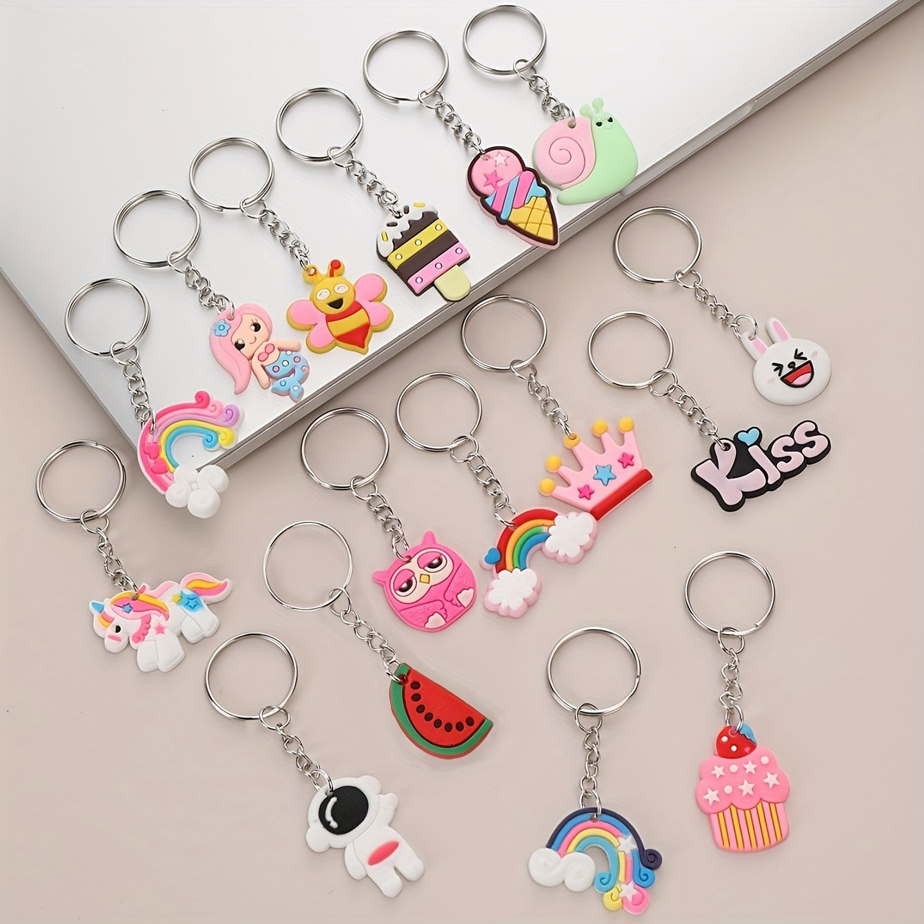 16pcs Cartoon Silicone Keychain Rings Unicorn Dinosaur Astronaut Party Favors