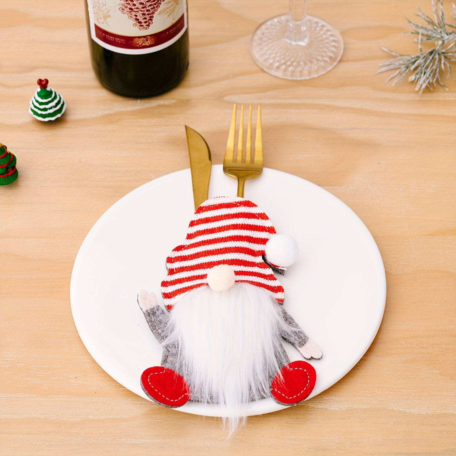2pcs Gnome Cutlery Holder Set Christmas Party Decoration
