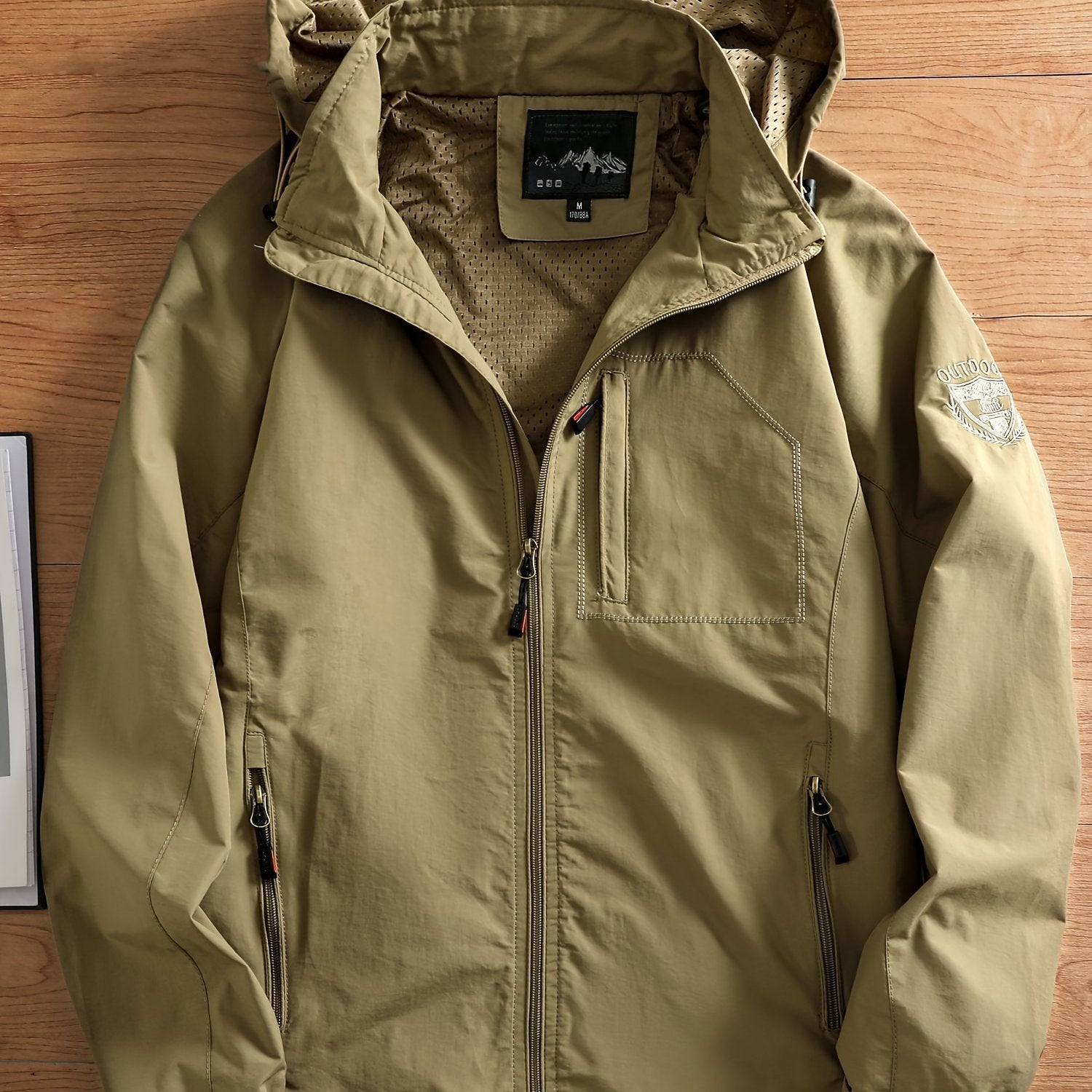 Men's Casual Zipper Pockets Windbreaker Jacket Waterproof Soft shell Jacket