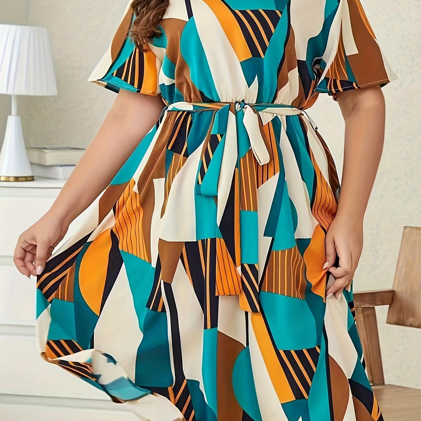  Graphic Print V Neck Dress With Belt