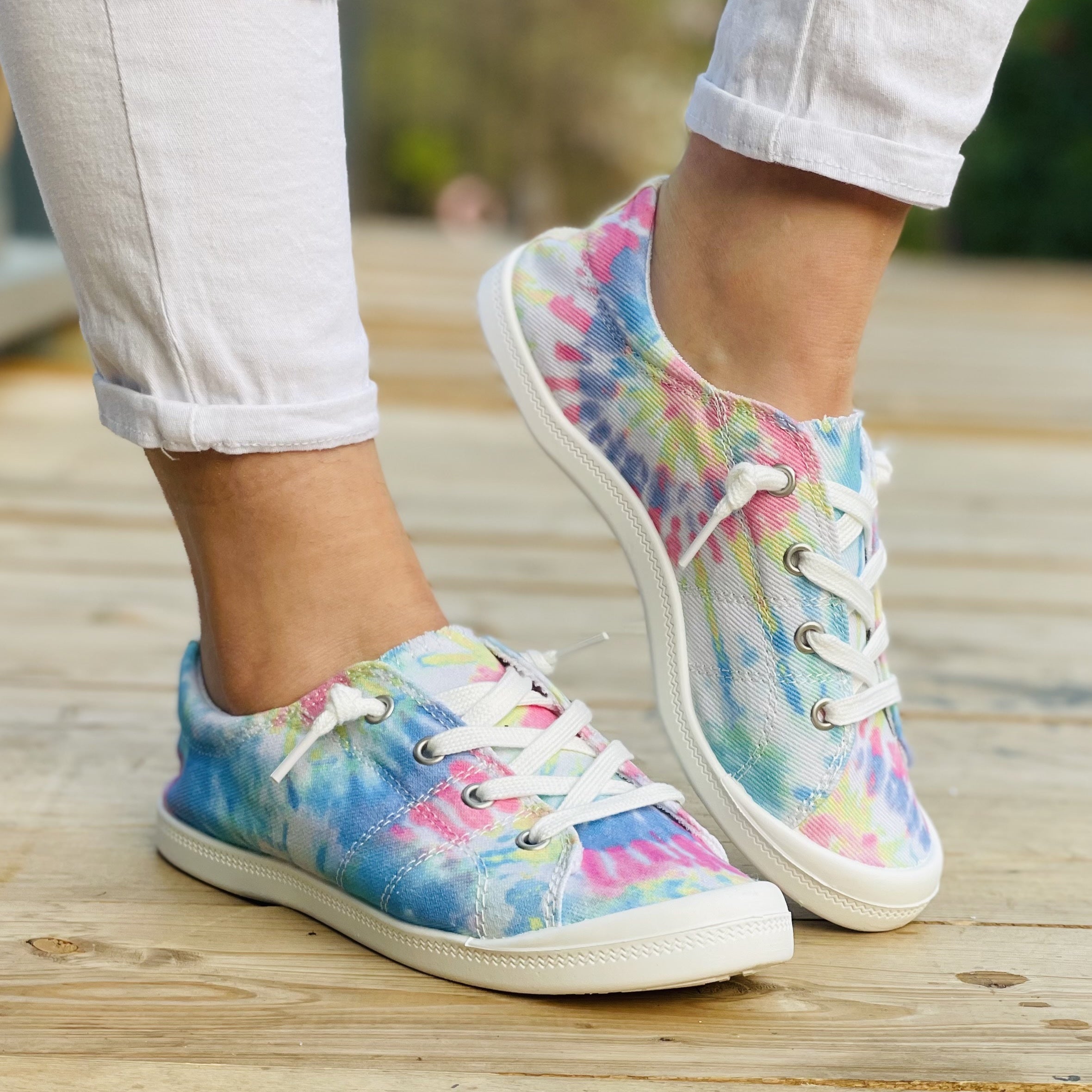Women's Tie Dye Flat Shoes Casual Lace Up Canvas Lightweight Walking Sneakers