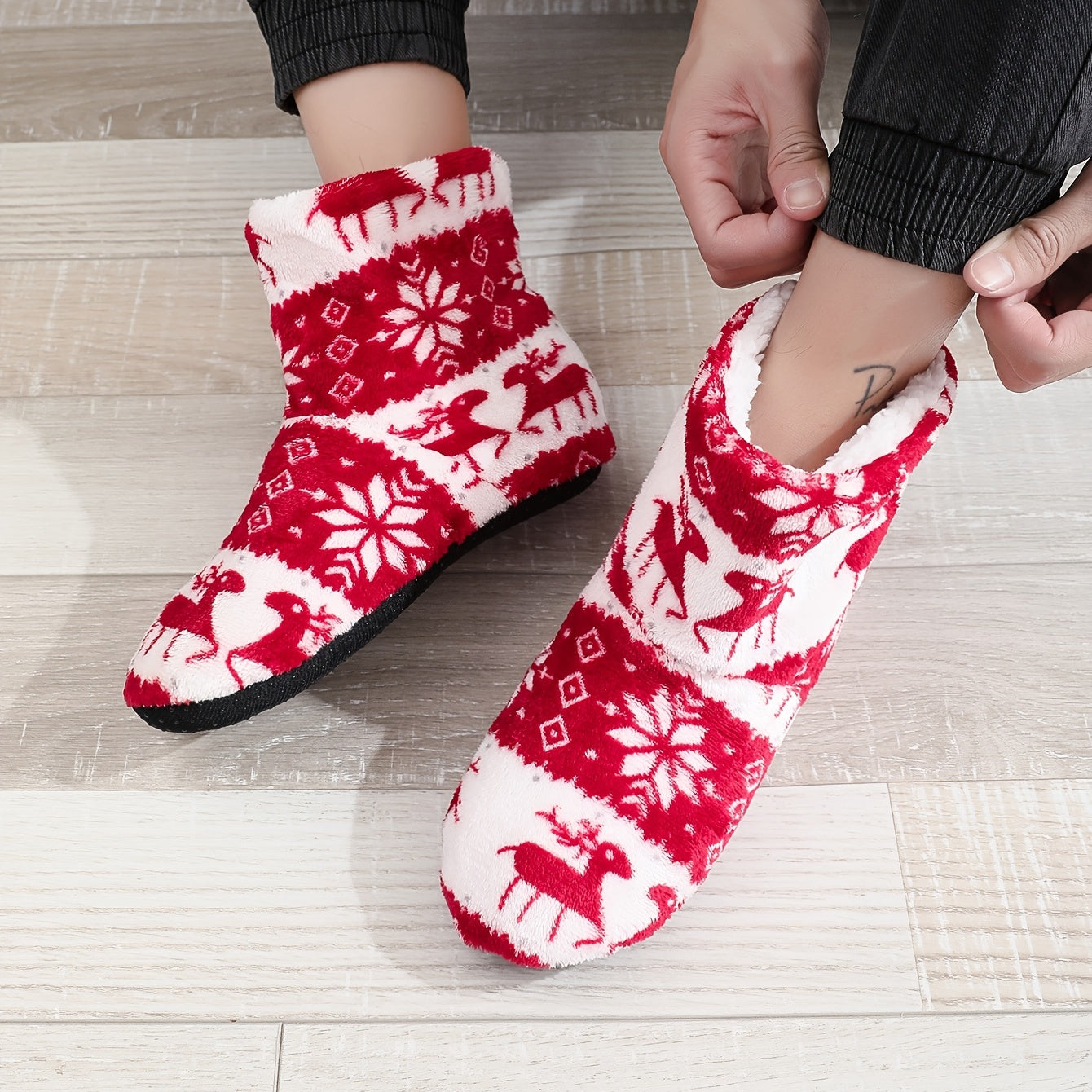 Men's Elk Snowflake Print Slippers Socks Warm Fleece Cozy Comfortable Non slip