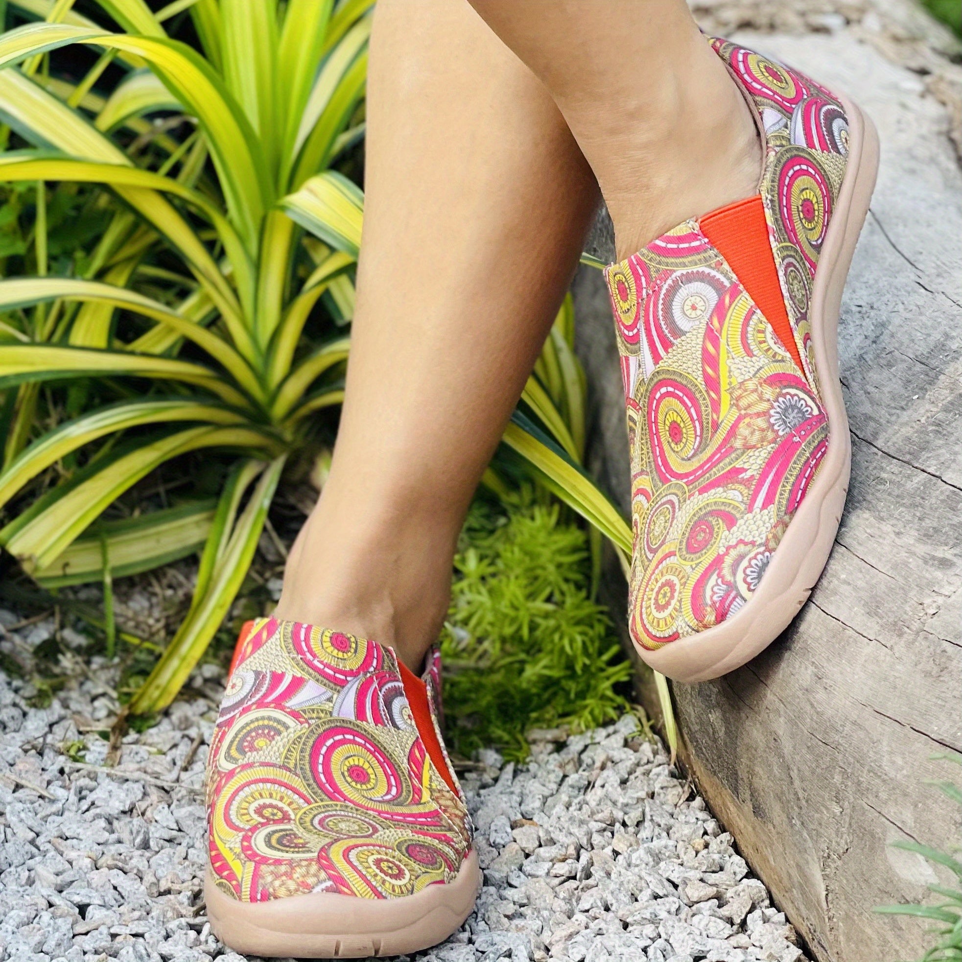 Women's Cashew Flowers Pattern Slip On Flat Canvas Shoes