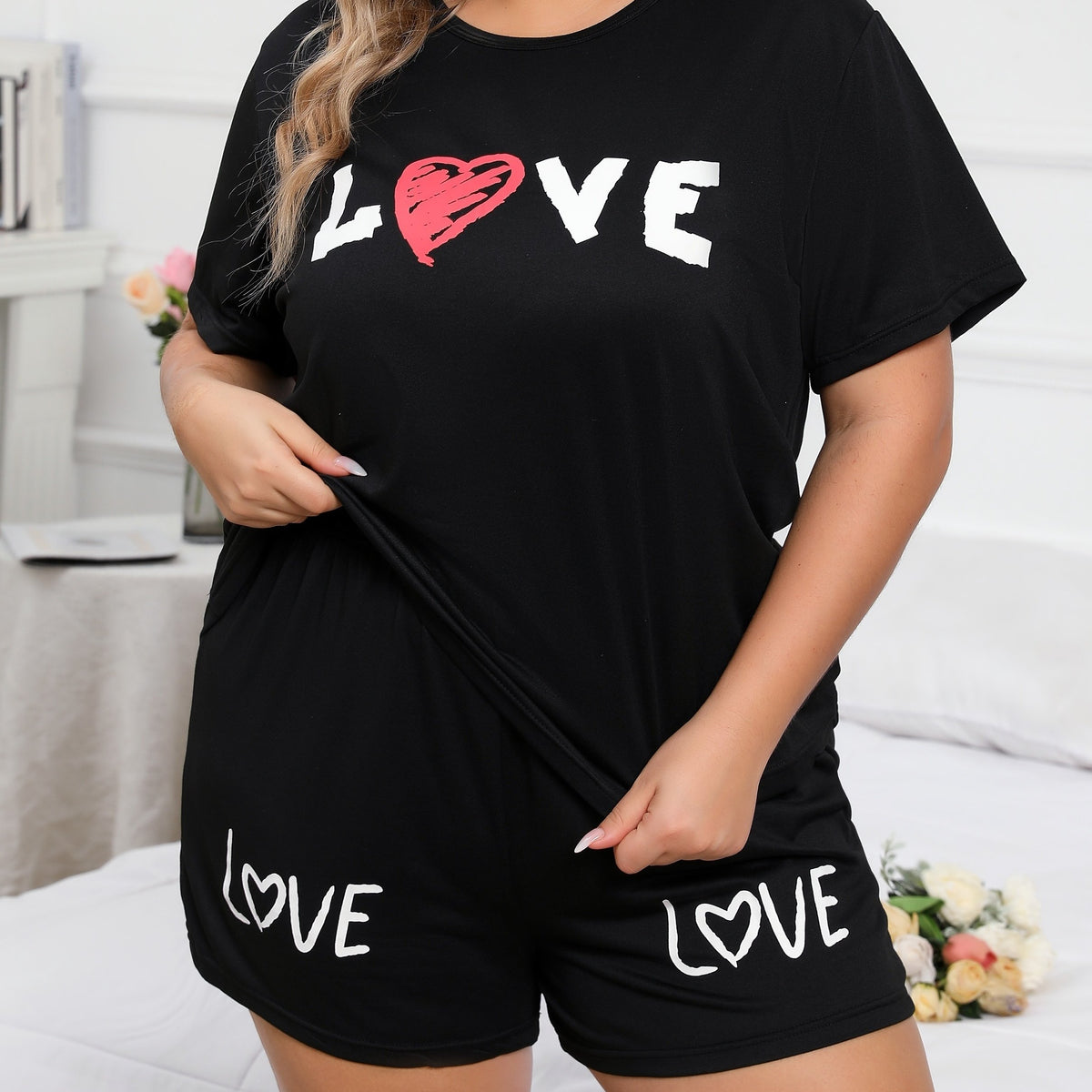  Women's Pajama Set Letter & Heart Print T Shirt & Shorts L