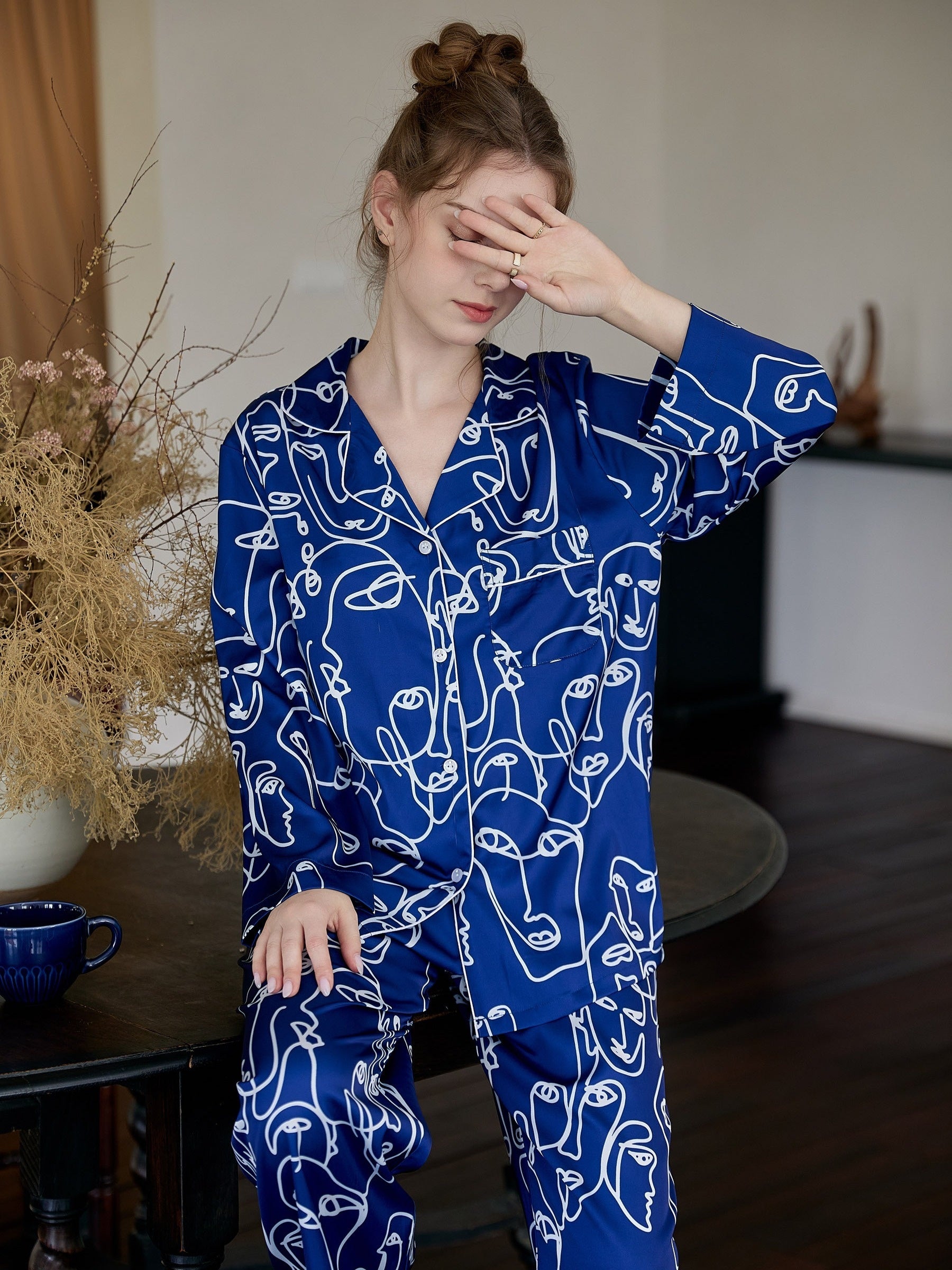Face Sketch Pajama Set Top & Pants Women's Sleepwear