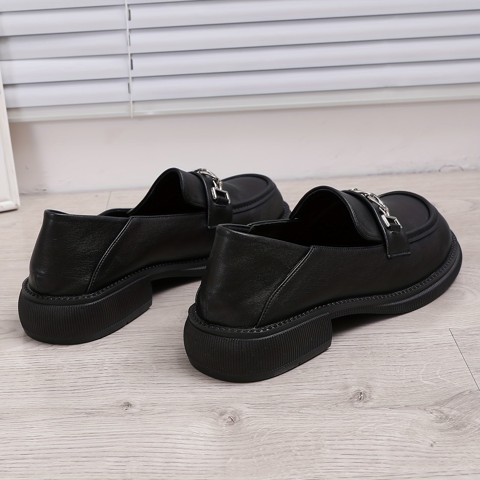 Women's Chain Decor Loafers Thick Sole Slip On Casual & Preppy Shoes