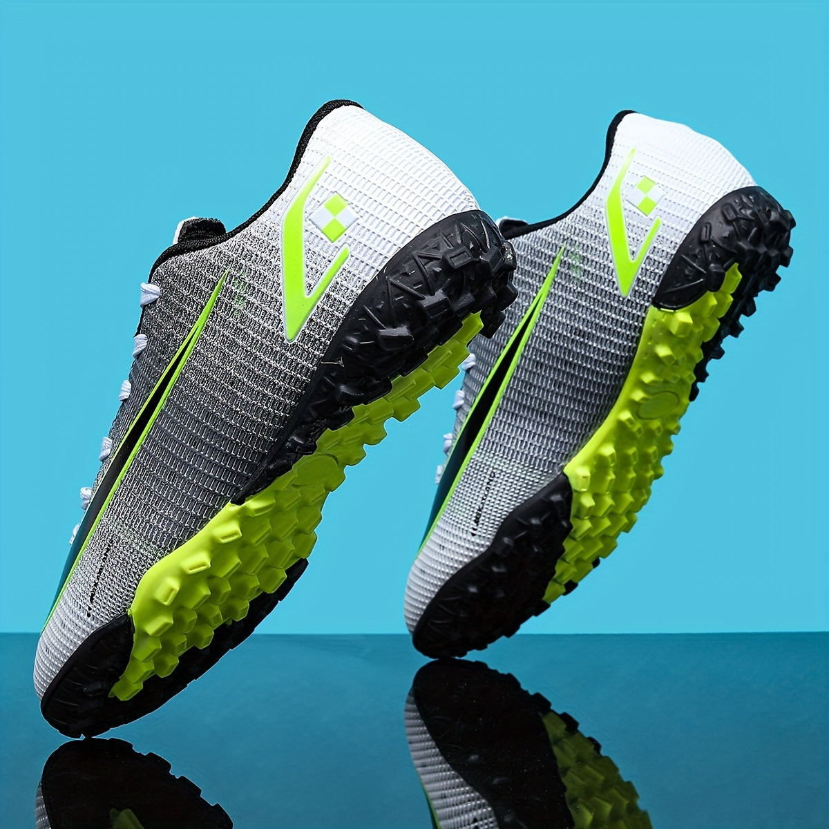 Women's Soccer Cleats Breathable Non Slip Athletic Sneakers