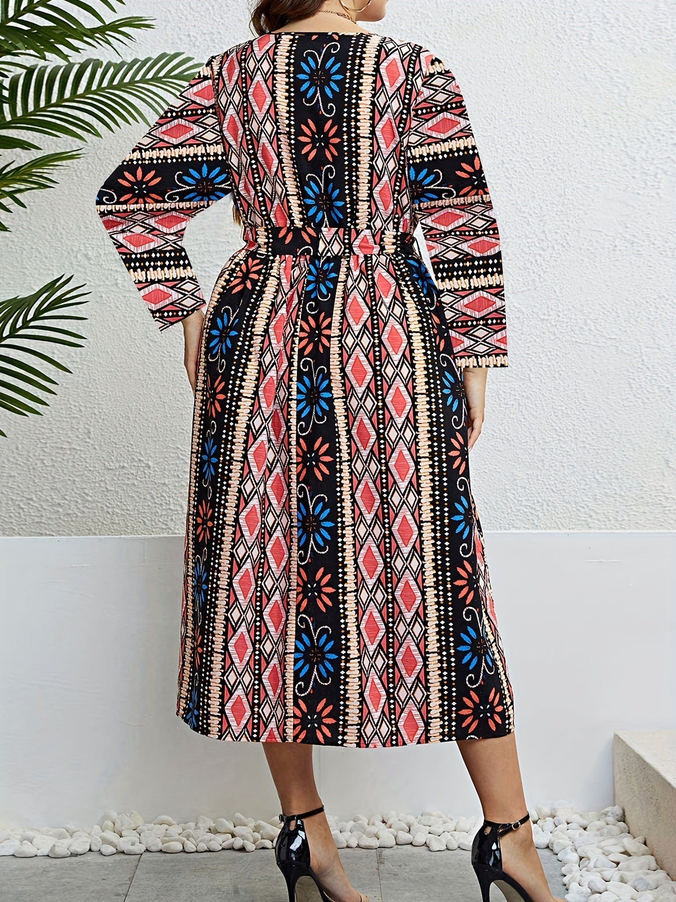 Geometric Print V Neck Dress With Belt