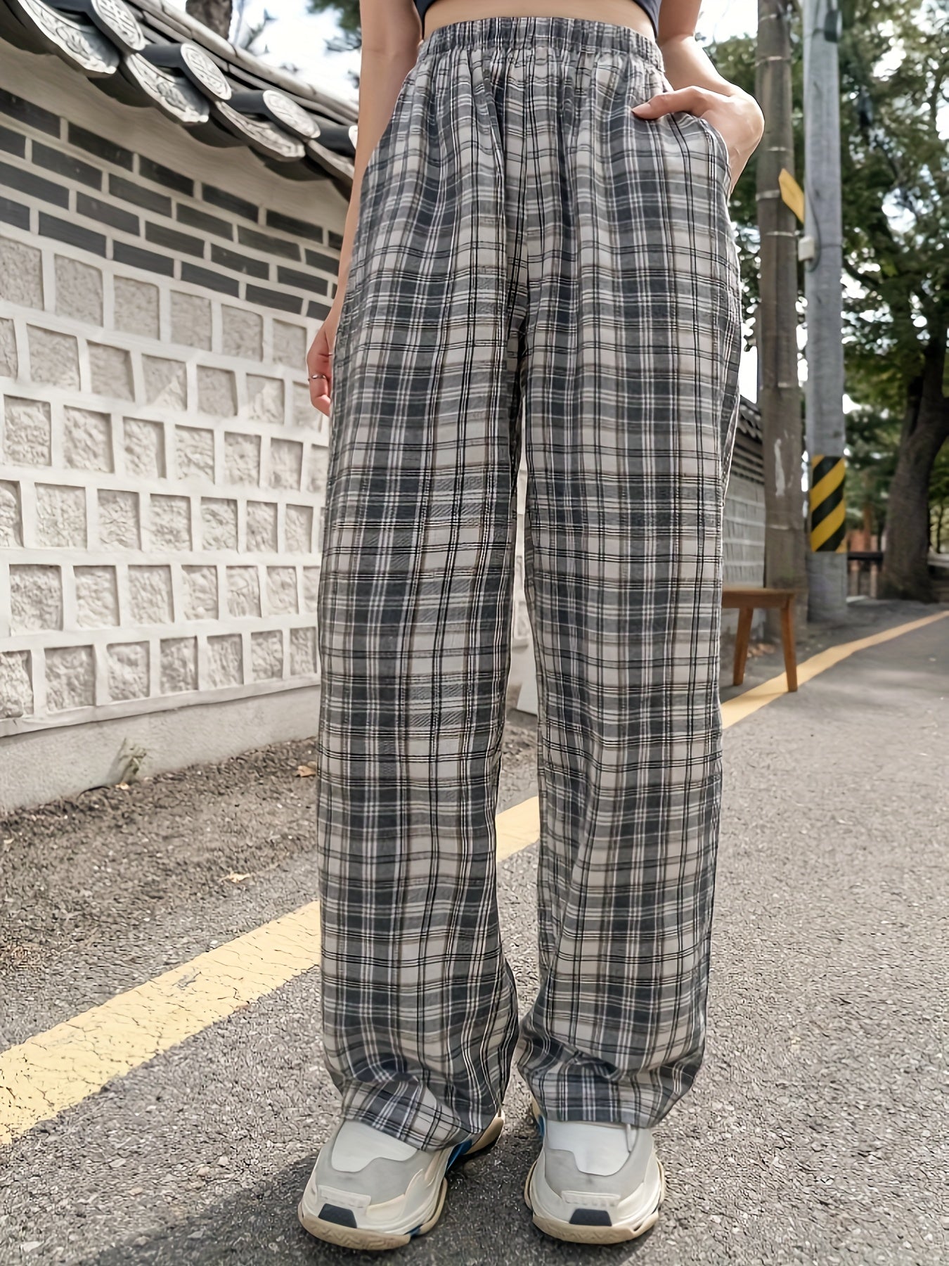 Women's Plus Plaid Wide Leg Trousers With Pockets