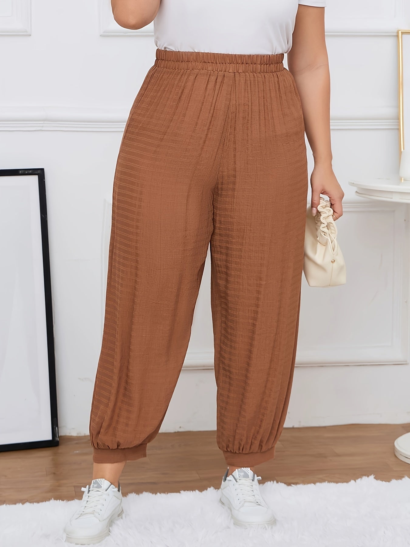  Solid Textured High Rise Jogger Trousers