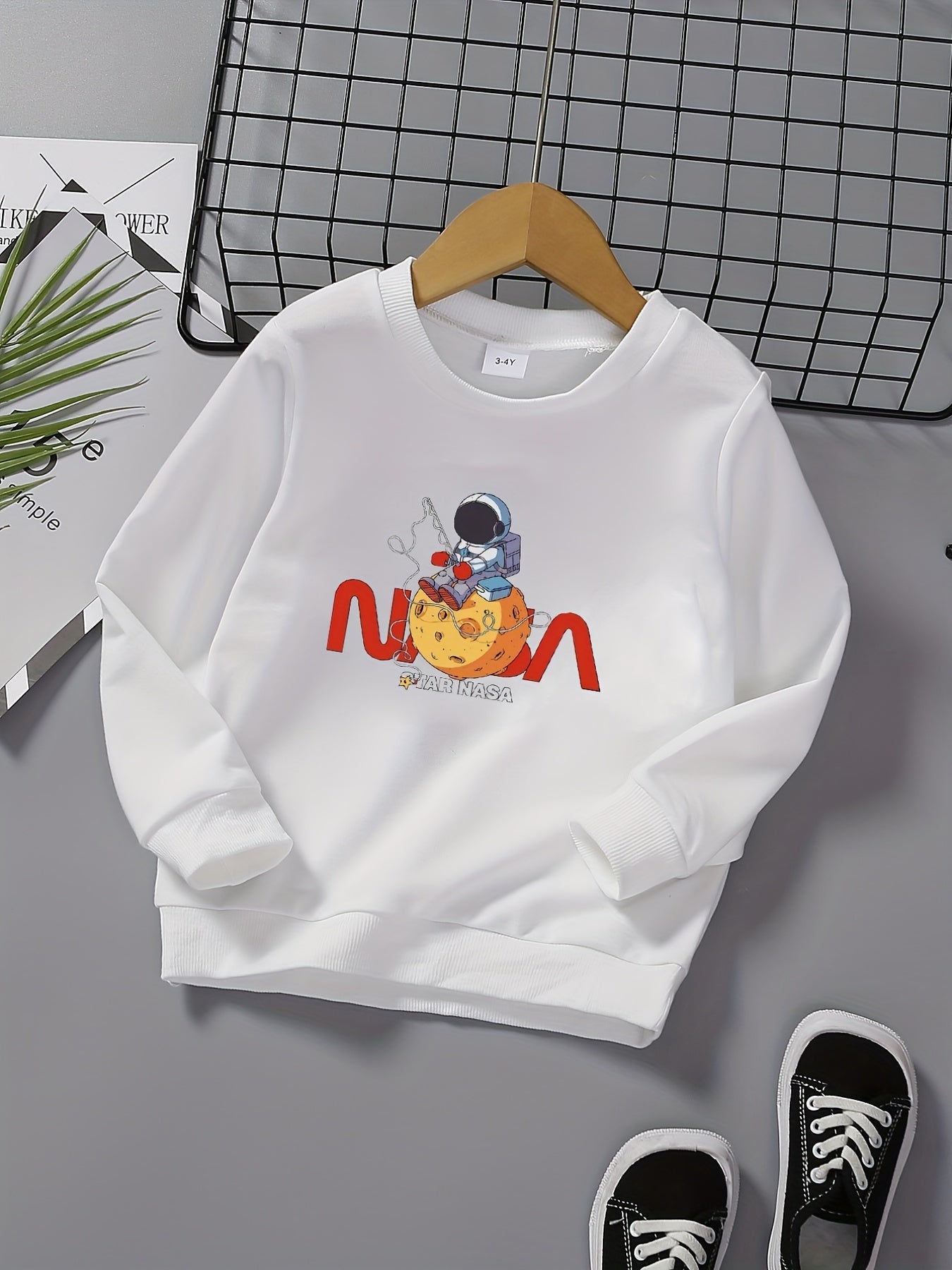 Boys Letter Print Crew Neck Sweatshirt Long Sleeve Top