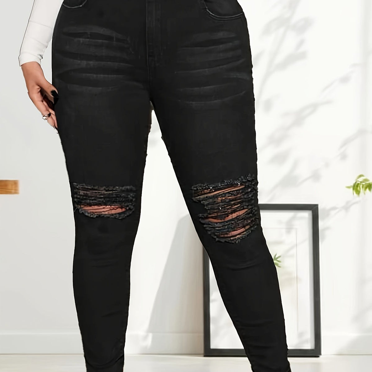  Women's Skinny Stretch Jeans with Ripped Detail