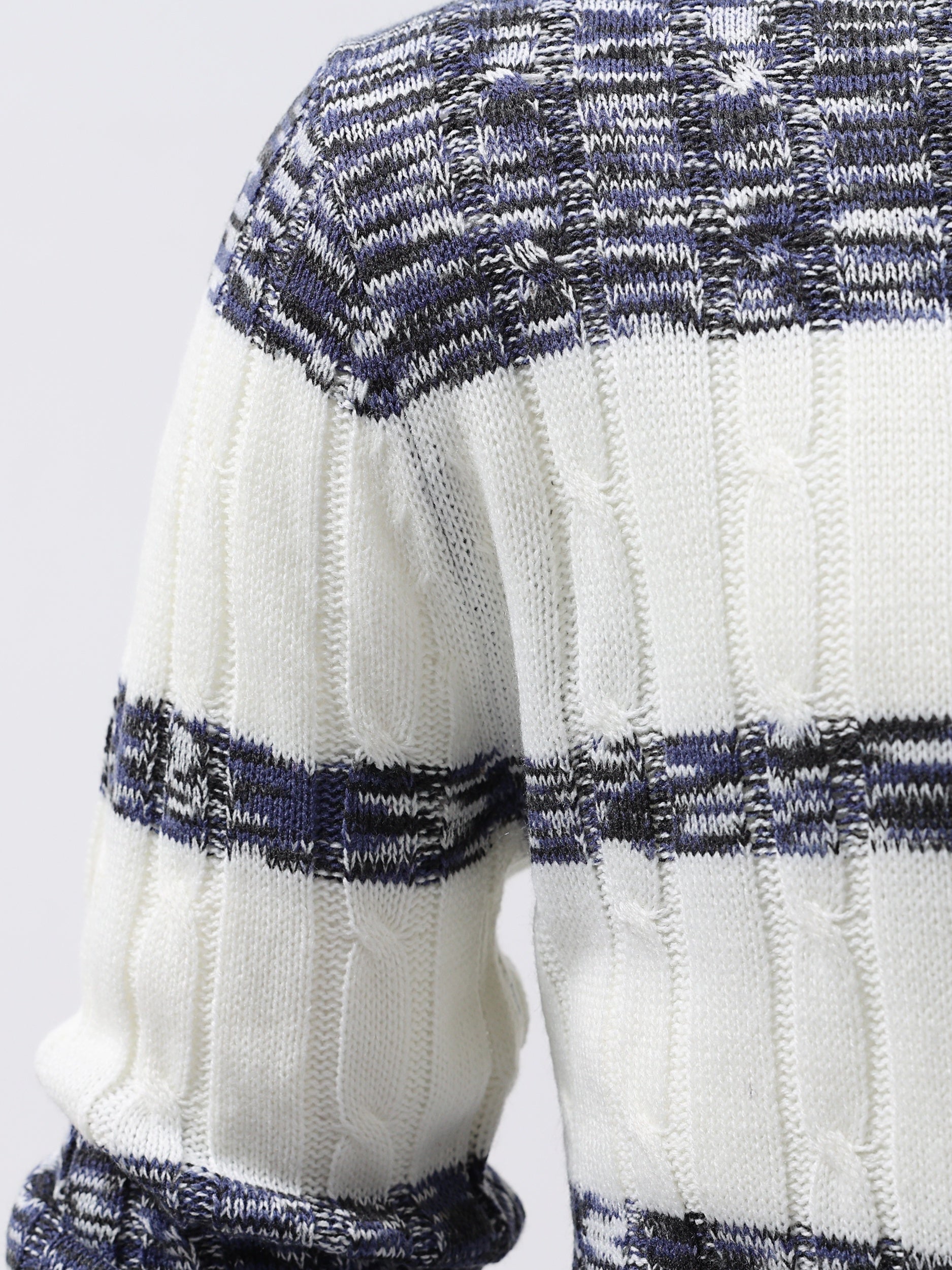 Men's Knitted Block Sweater Round Neck Warm Pullover for Fall Winter