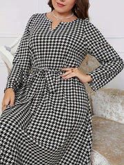 Women's Plus Houndstooth Long Sleeve Belted Dress