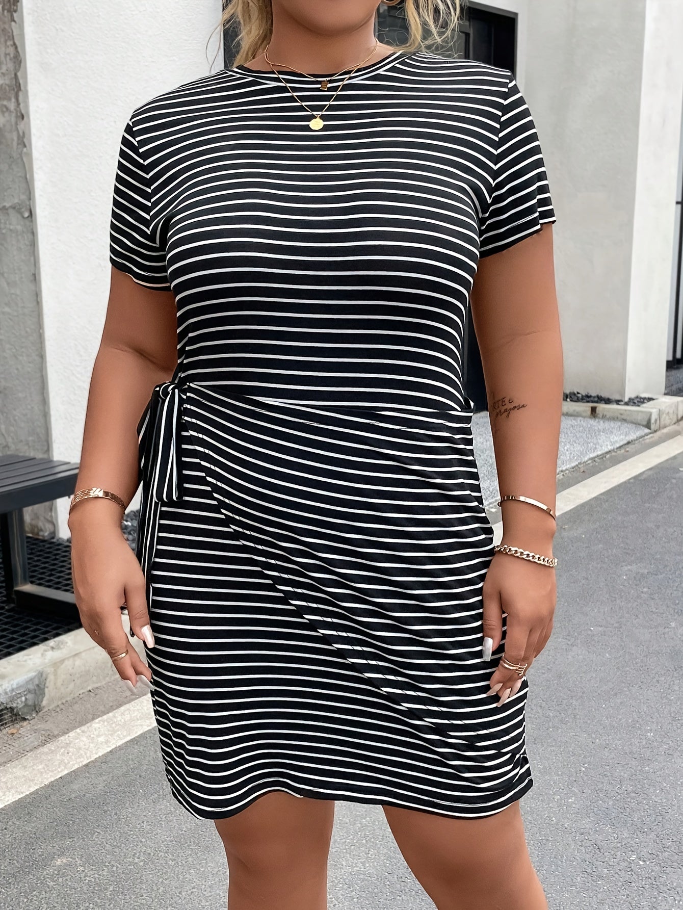  Casual Stripe Print Short Sleeve Wrap Bodycon Dress