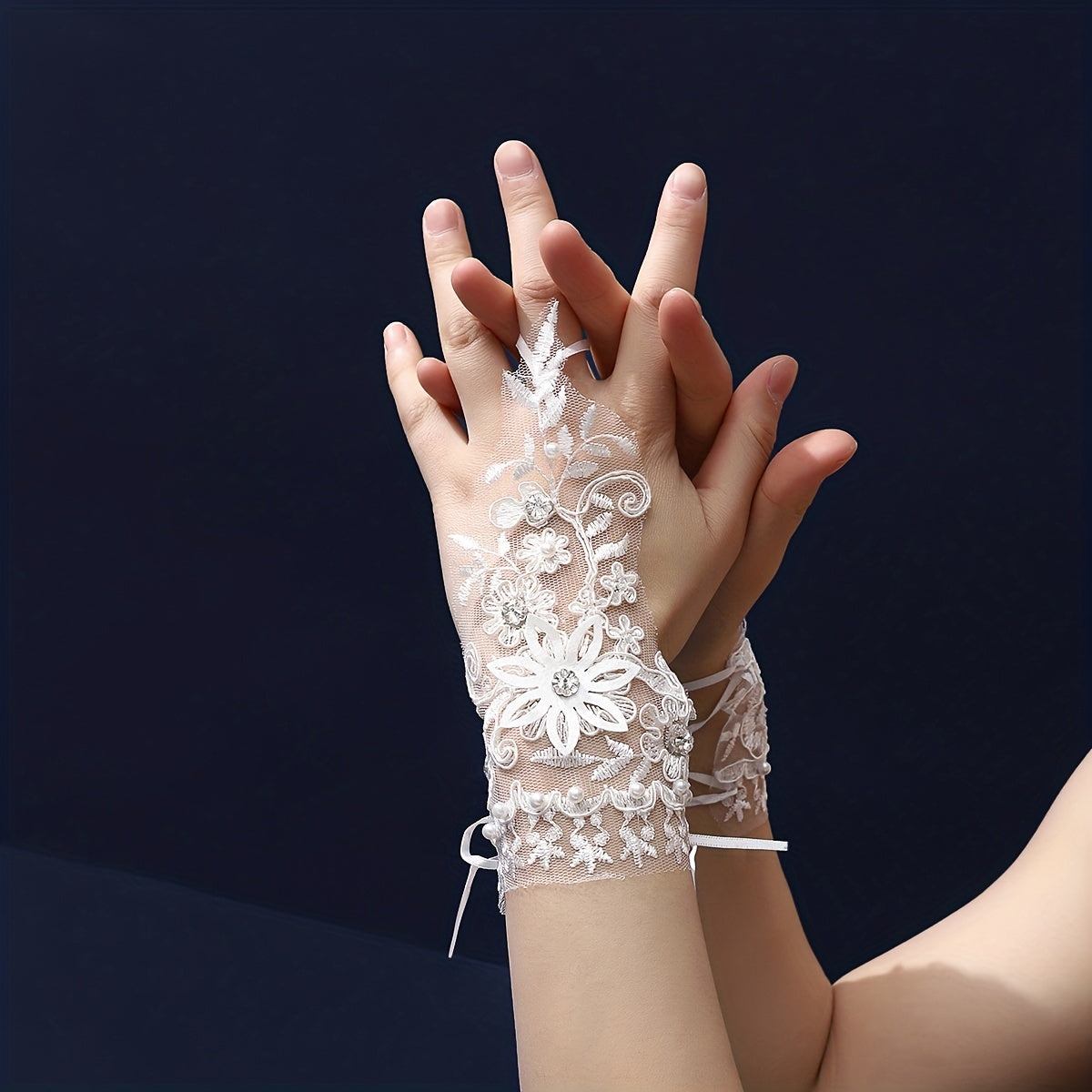 Flower Embroidery Short Gloves Rhinestone Pearl Fingerless Gloves
