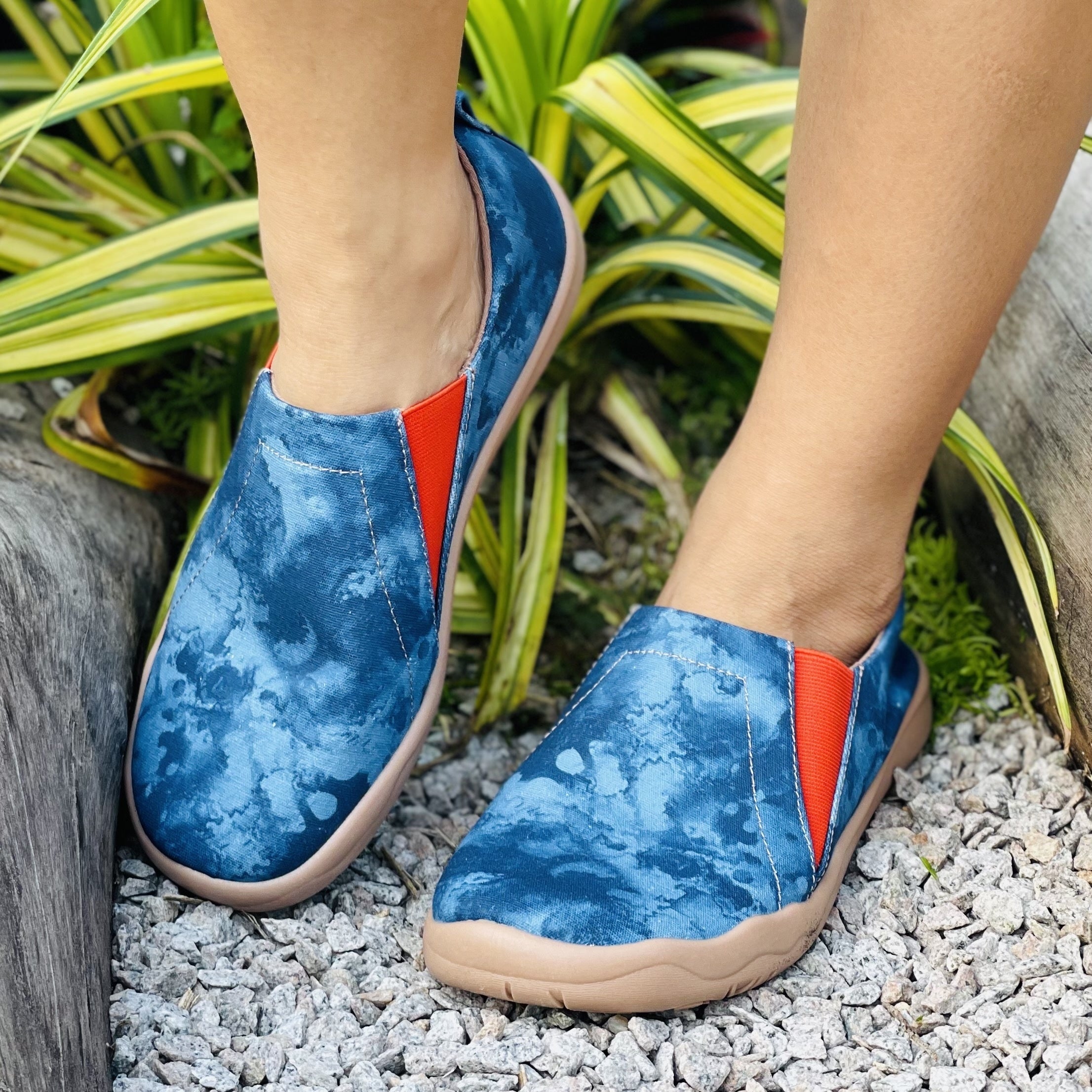 Women's Colorblock Canvas Slip-On Shoes Round Toe Flat Comfy Shoes