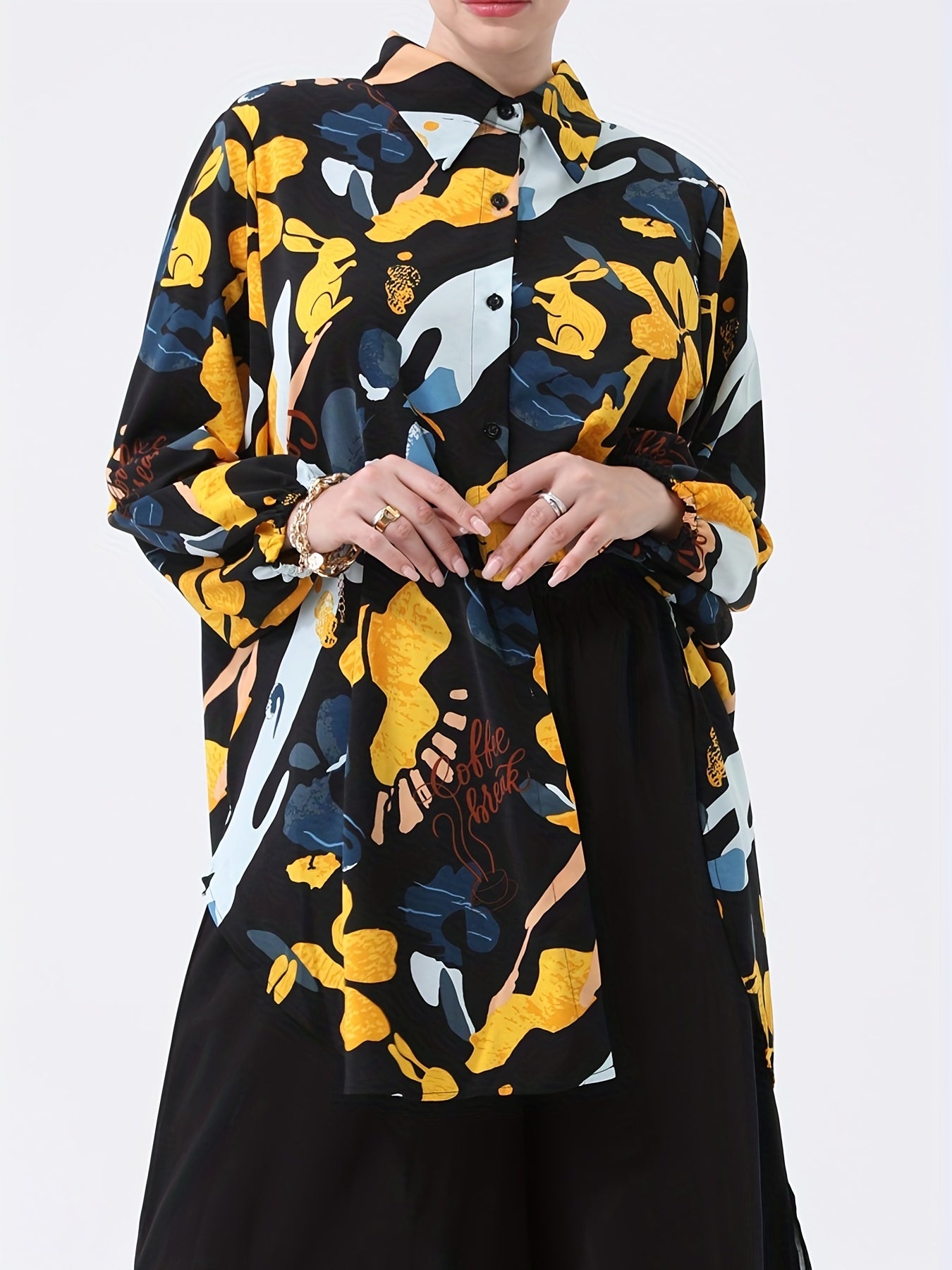  Geometric Print Button Up Collar Blouse