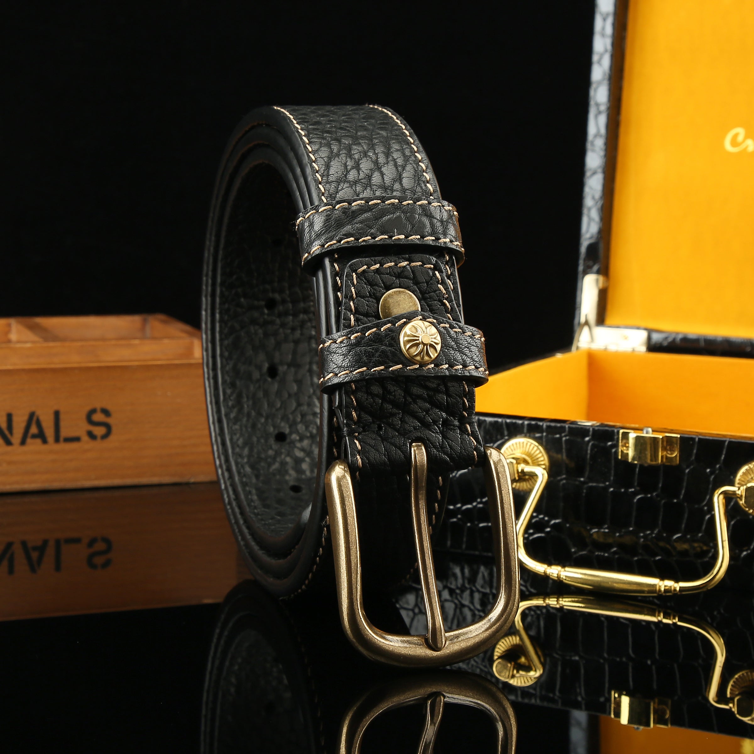 Men's Wild Style Pin Buckle Belt Classic Brass Buckle Head Double sided