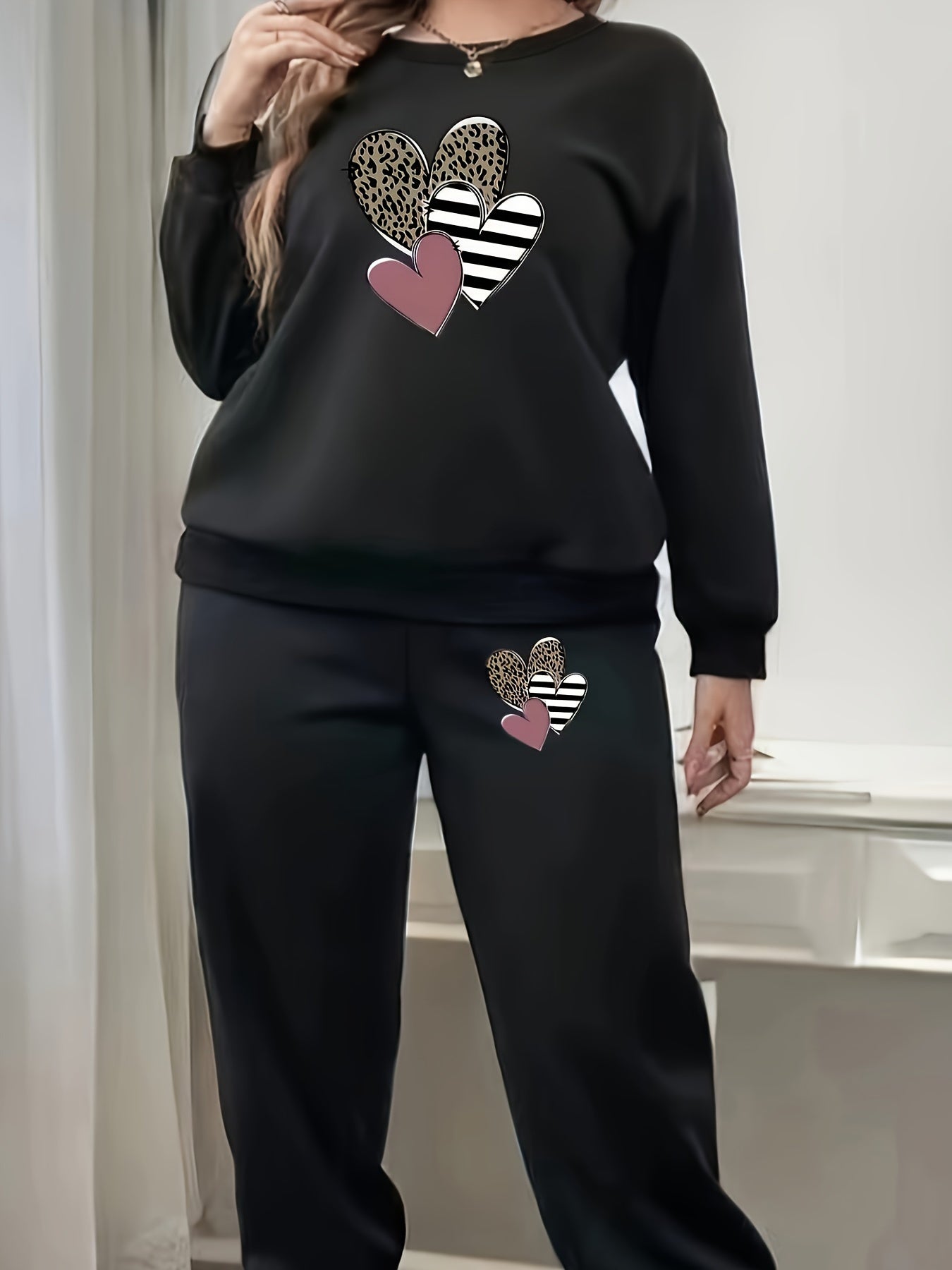 Women's Plus Heart Print Sweatshirt & Joggers Set