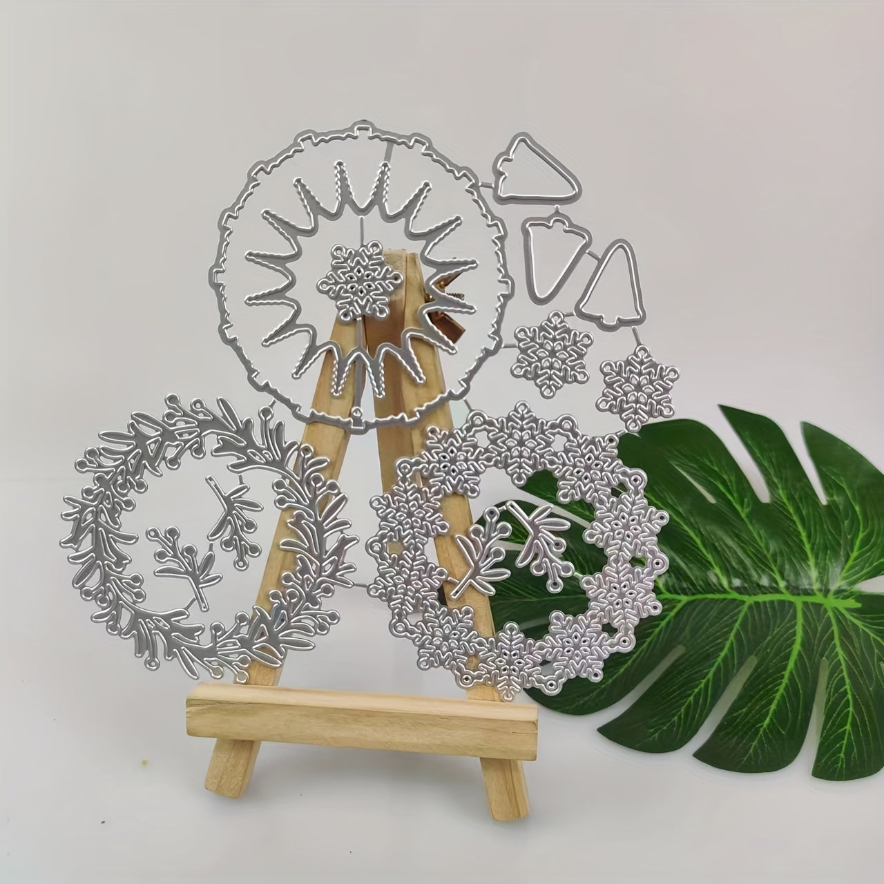 Christmas Tree Metal Cutting Dies And Stamps Set