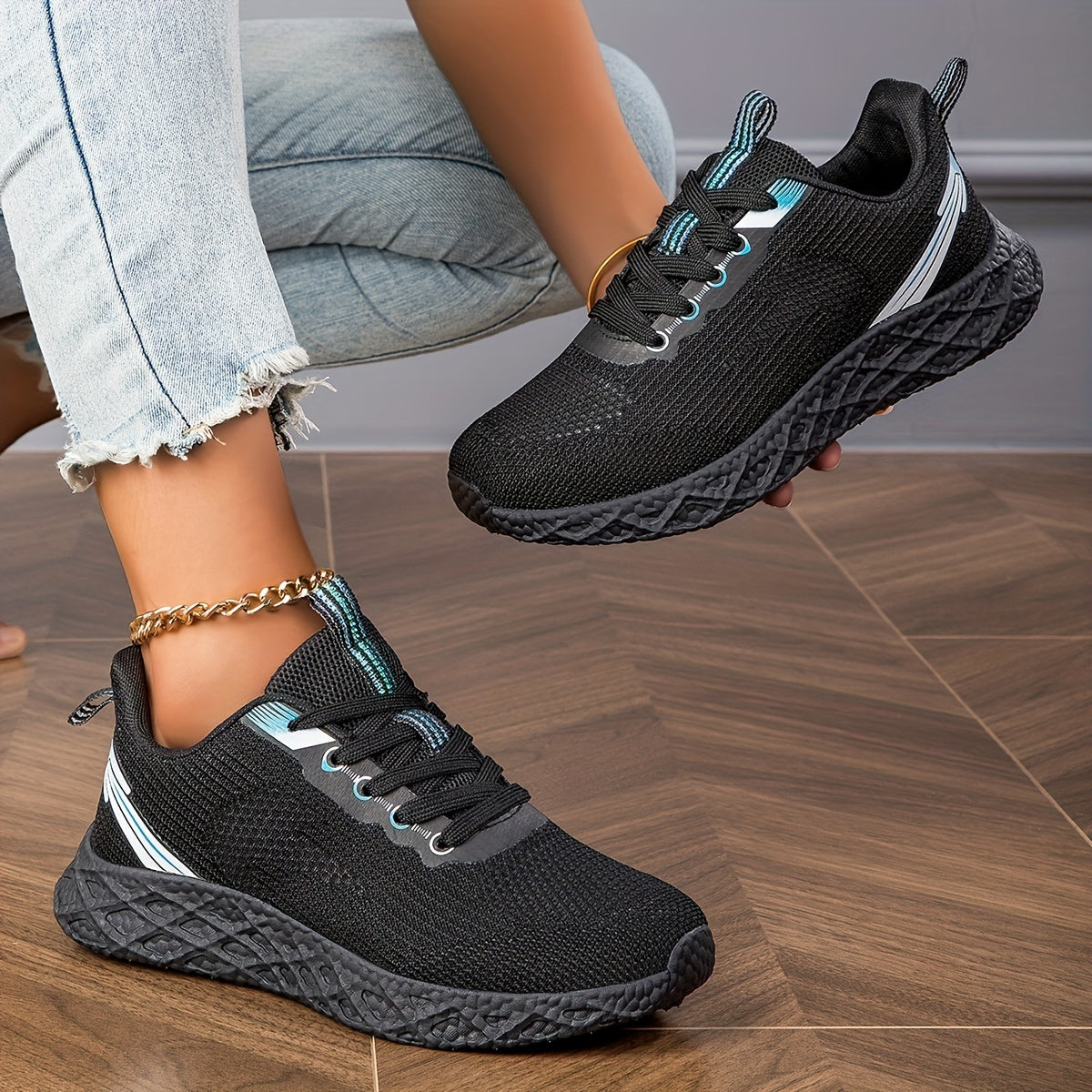 Women's Shockproof Lace Up Running Shoes Breathable Mesh Outdoor Sneakers