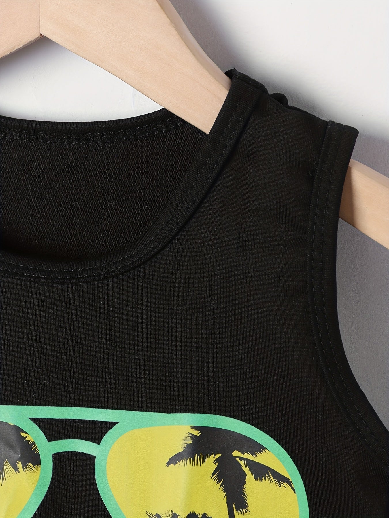 Boy's Sunglasses & Coconut Tree Print Tank Top Shorts Set