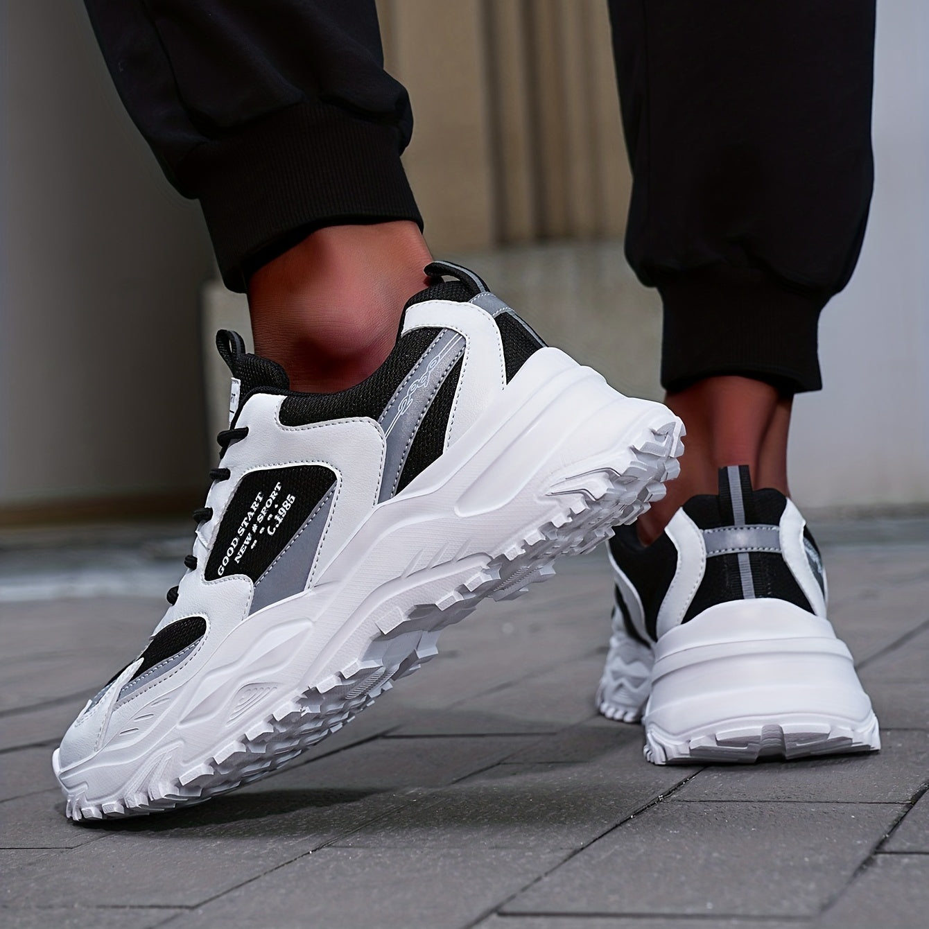 Women's Lace Up Mesh Sneakers Breathable Walking Shoes Chunky Sneakers