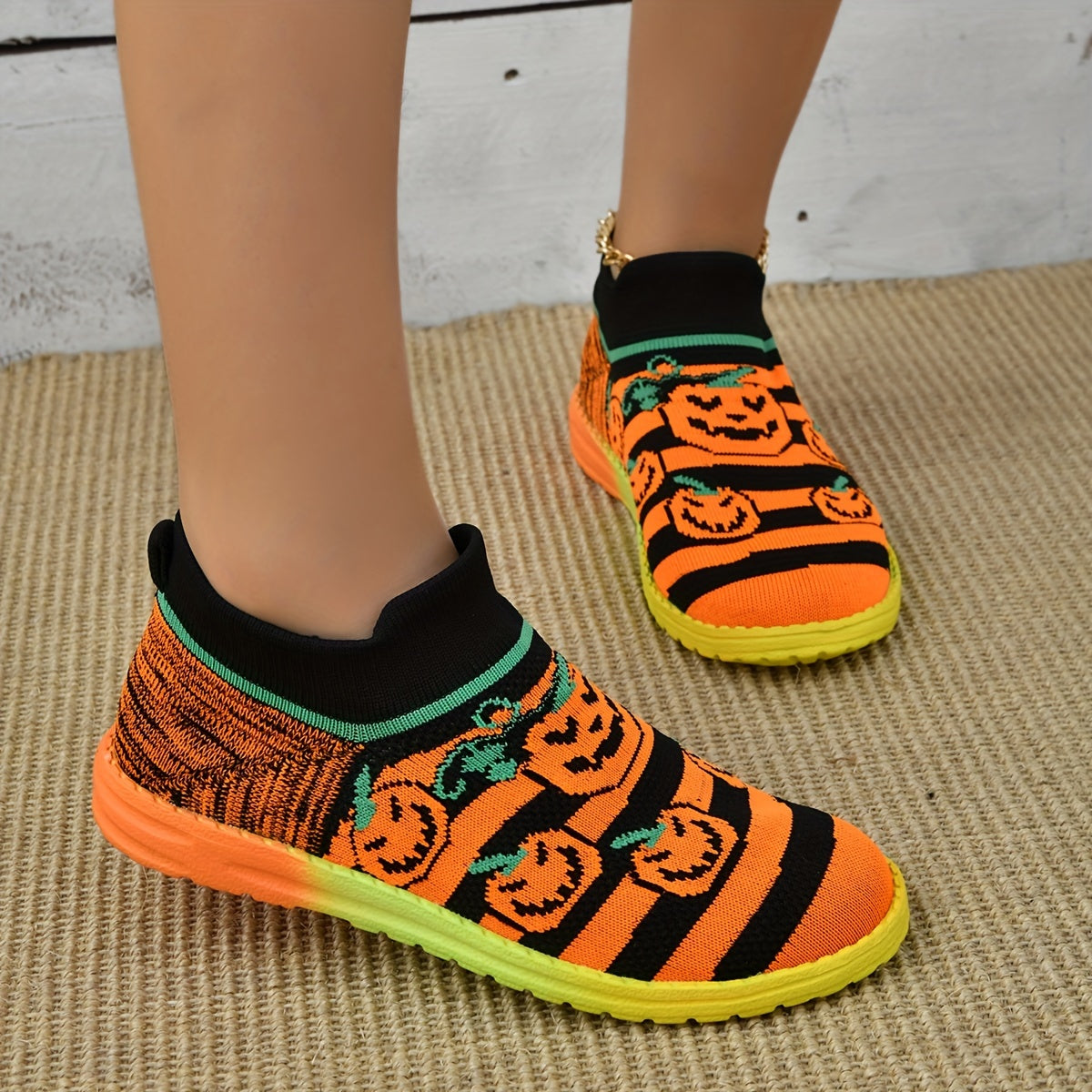 Women's Pumpkin Ghost Pattern Mesh Sneakers Sporty Running Shoes For Halloween