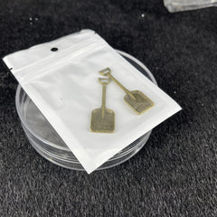 2pcs Metal Shovel Keychain Pendant Retro Bronze DIY Bracelet Accessories
