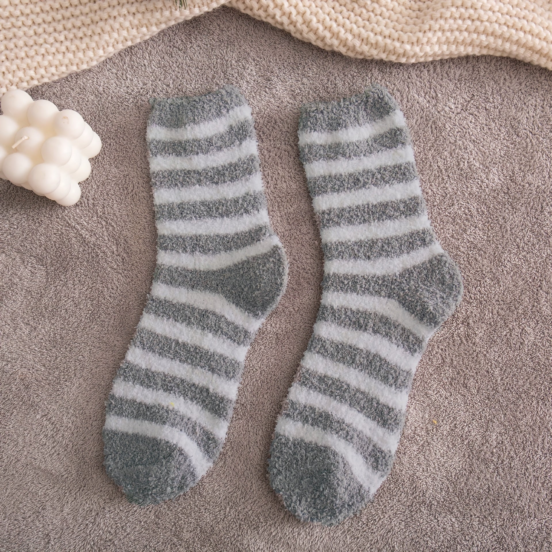 2 Pairs Striped Fuzzy Socks Soft Crew Floor Socks Women's Stockings