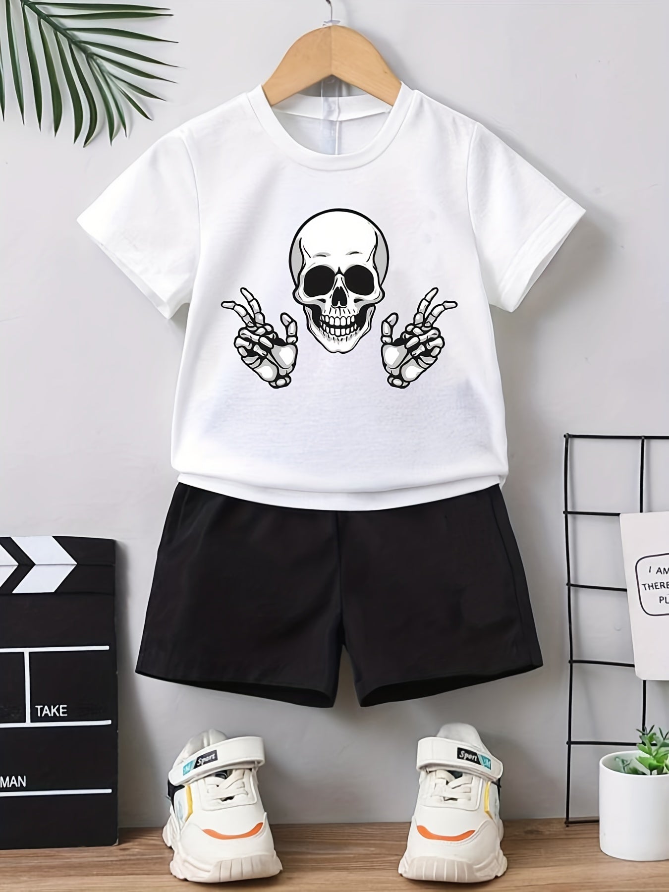 Boy's Happy Skull Print 2pcs Set: T-shirt & Shorts