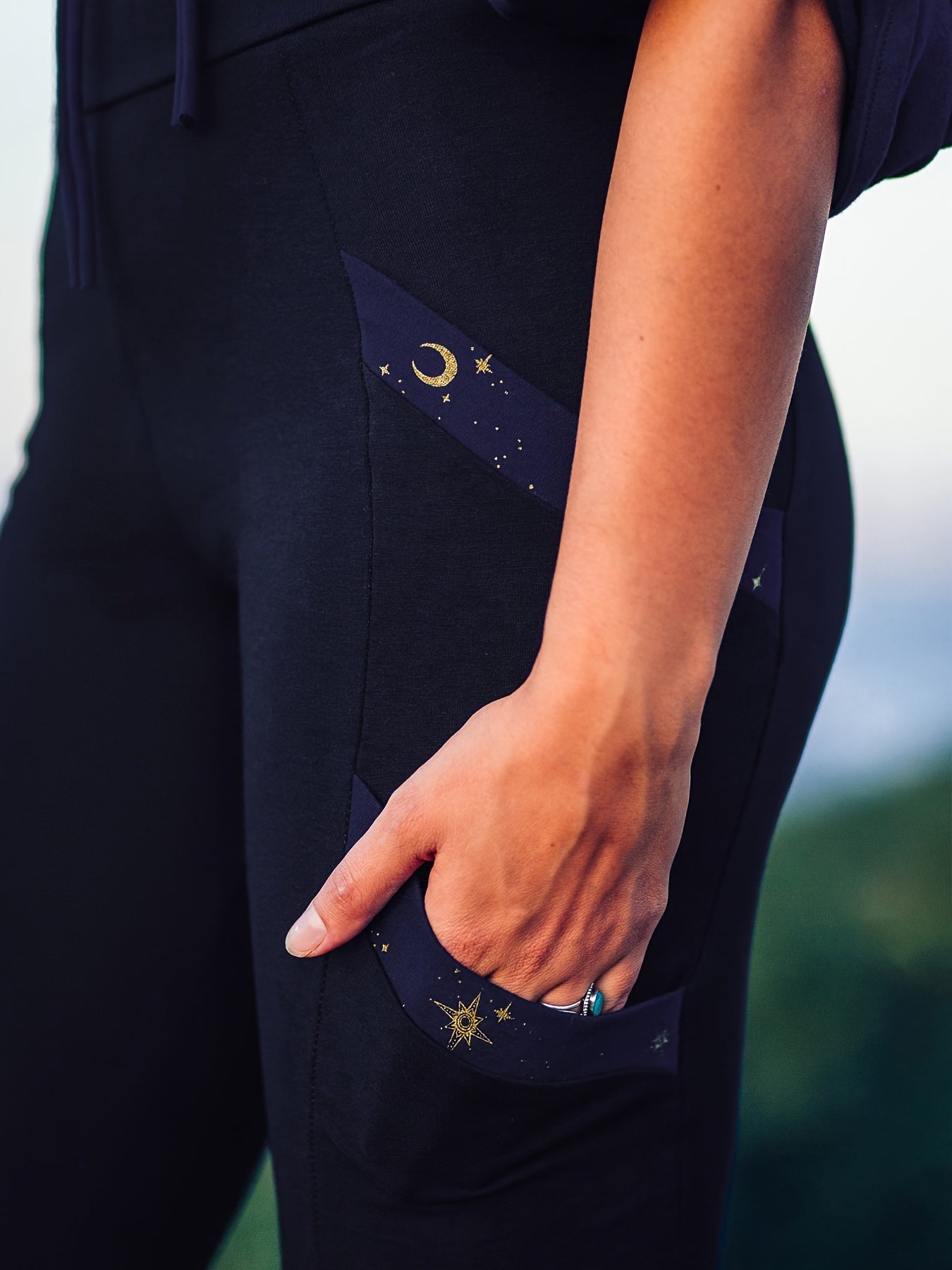  Colorblock Sun & Moon Print High Rise Flared Leg Pants