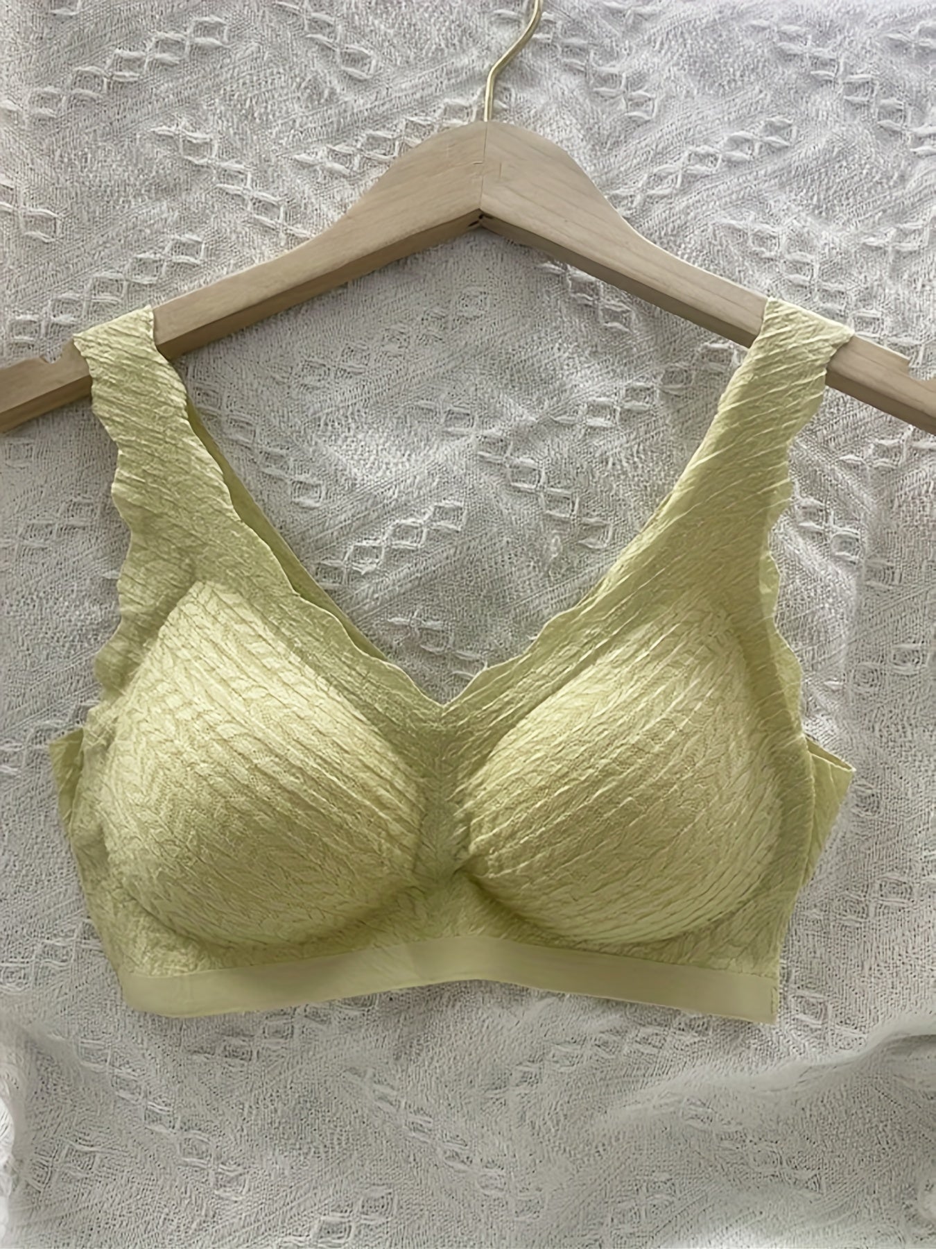 Scallop Trim Wireless Push-Up Bra Textured Lingerie