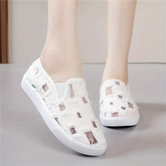 Women's Plaid Slip-On Mesh Canvas Shoes Casual & Breathable Flat Comfy Shoes