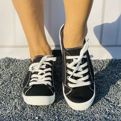 Women's Flat Canvas Shoes Comfortable & Lightweight Lace Up Sneakers Low Top