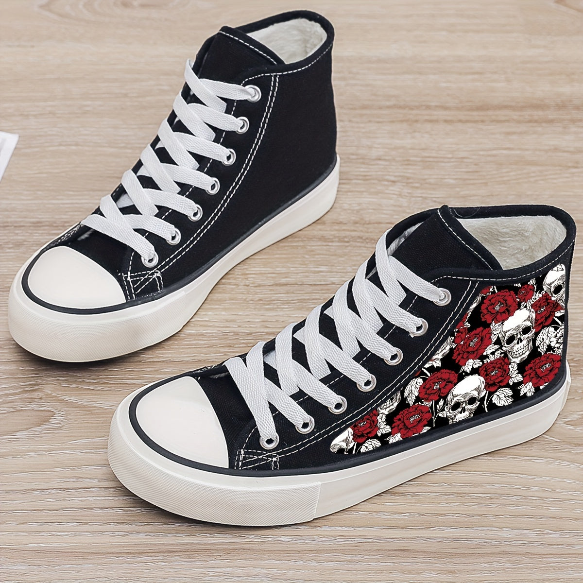 Skull Pattern High Top Skate Shoes with Plush Lining