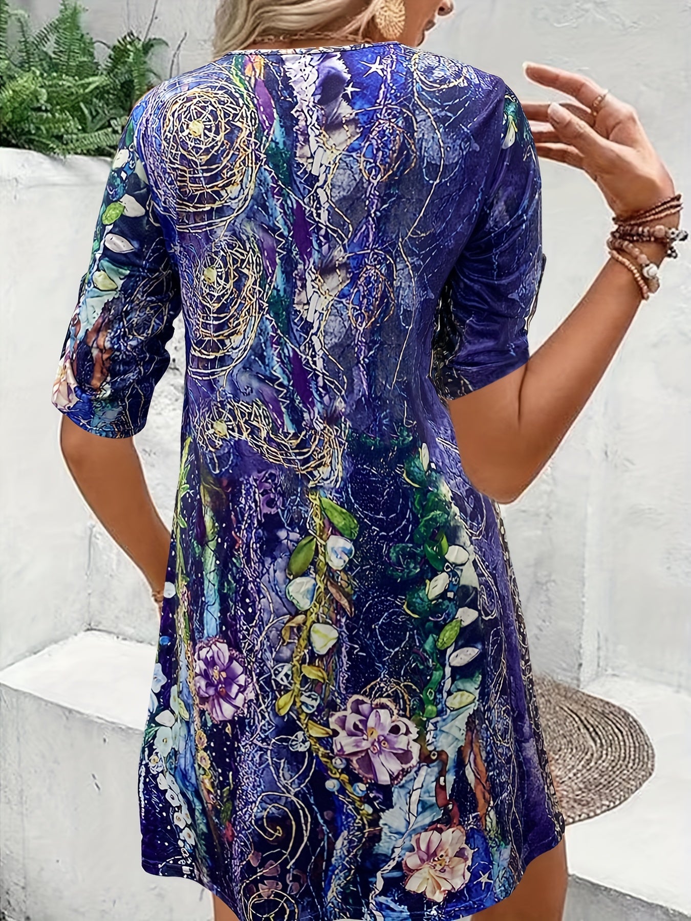  Floral Print Short Sleeve Notched Neck Dress