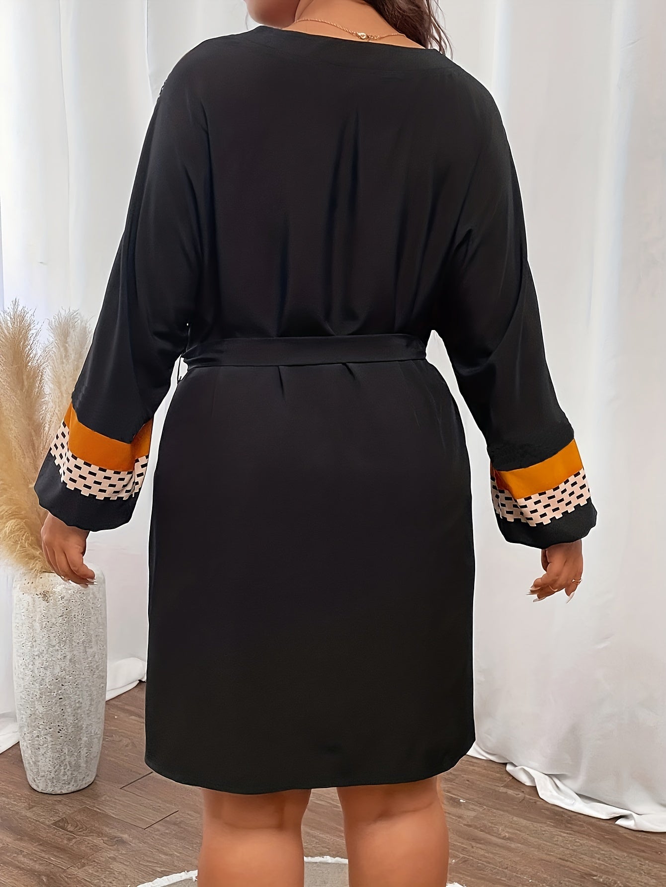  Dot Print Lantern Sleeve V Neck Dress With Belt