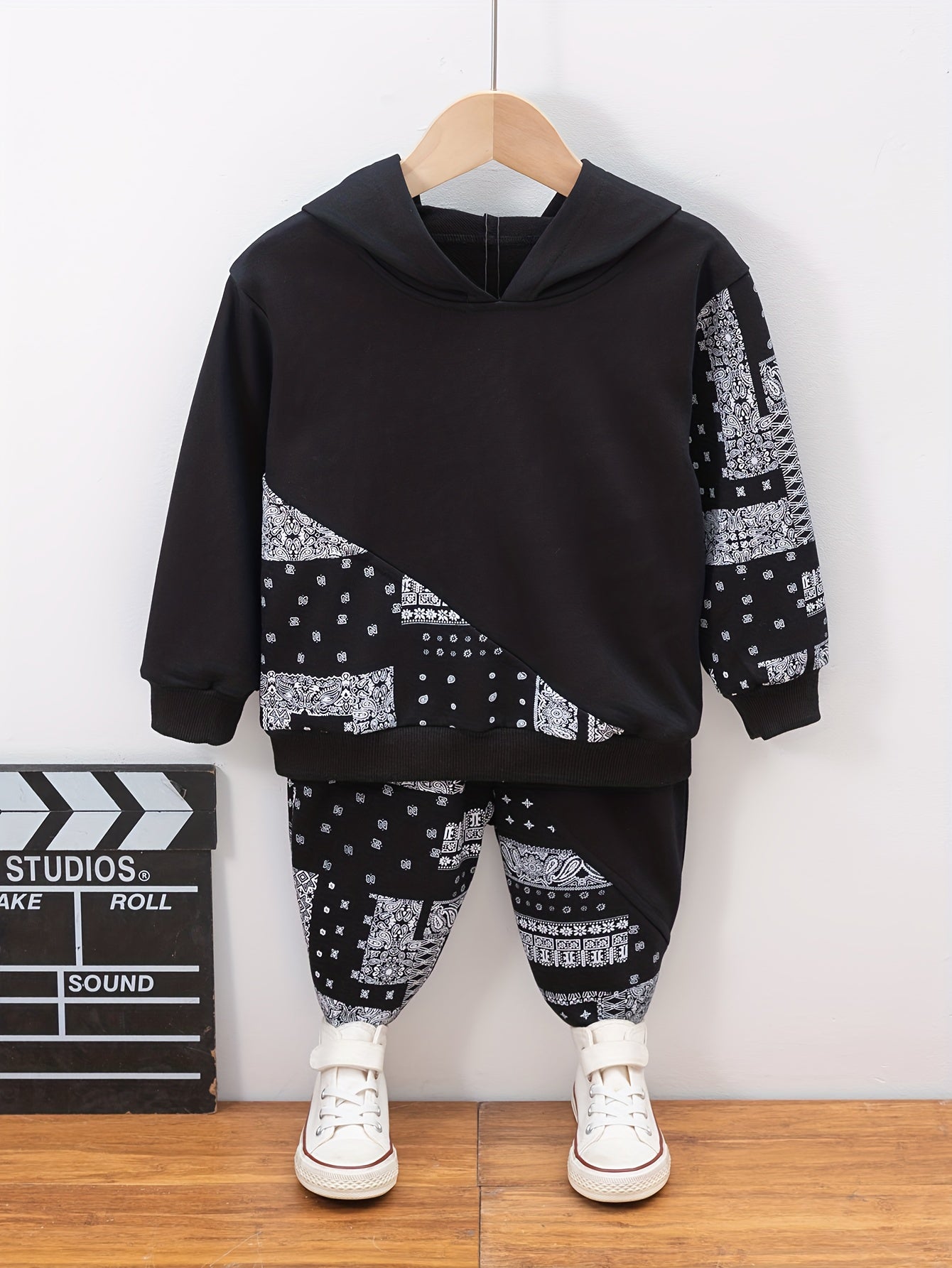 Boy's Paisley Pattern 2pcs Hoodie & Sweatpants Set for Spring Fall